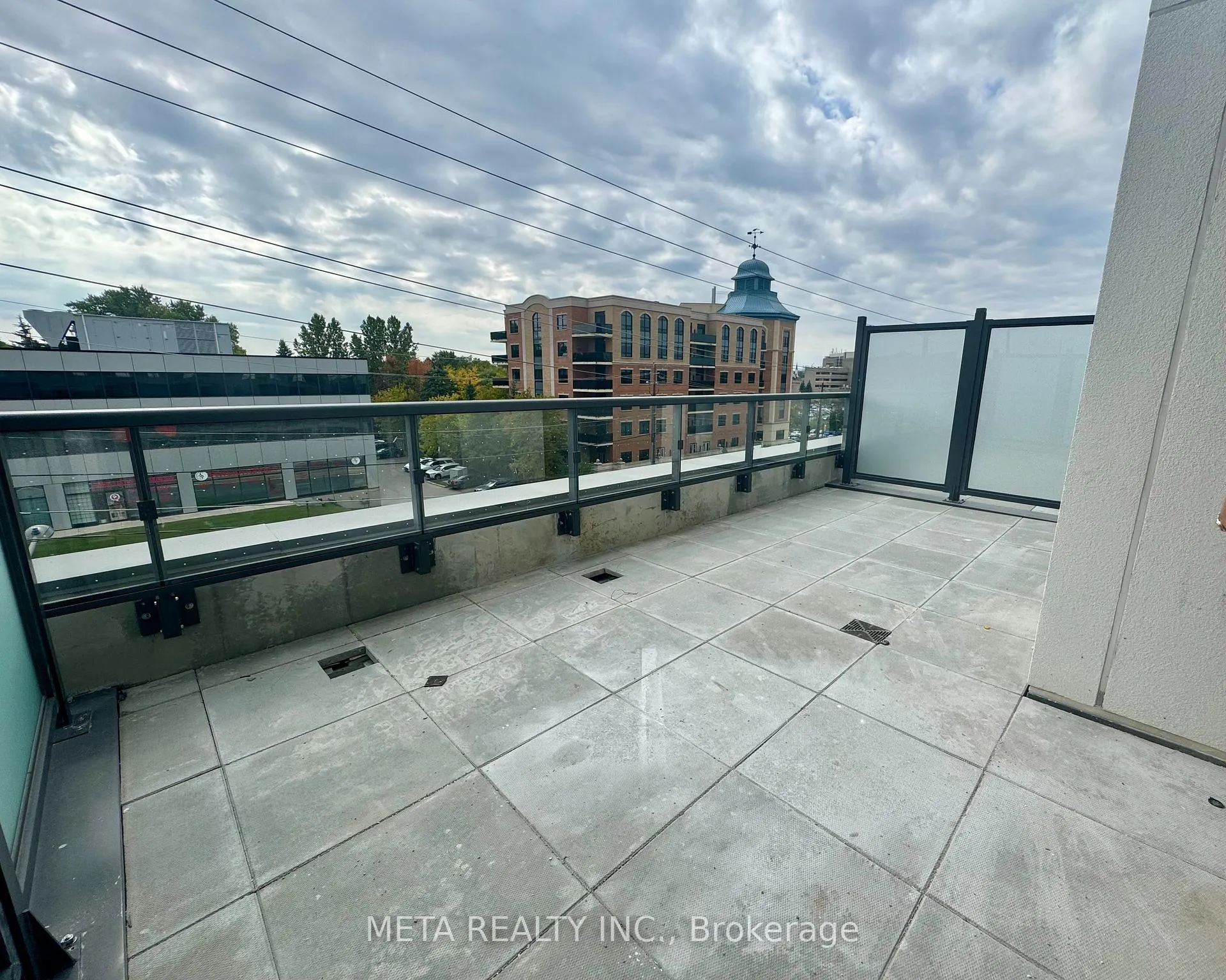 Photo 14 of Unit B407, 715 Davis Drive, Newmarket, Huron Heights-Leslie Valley — HOMEH