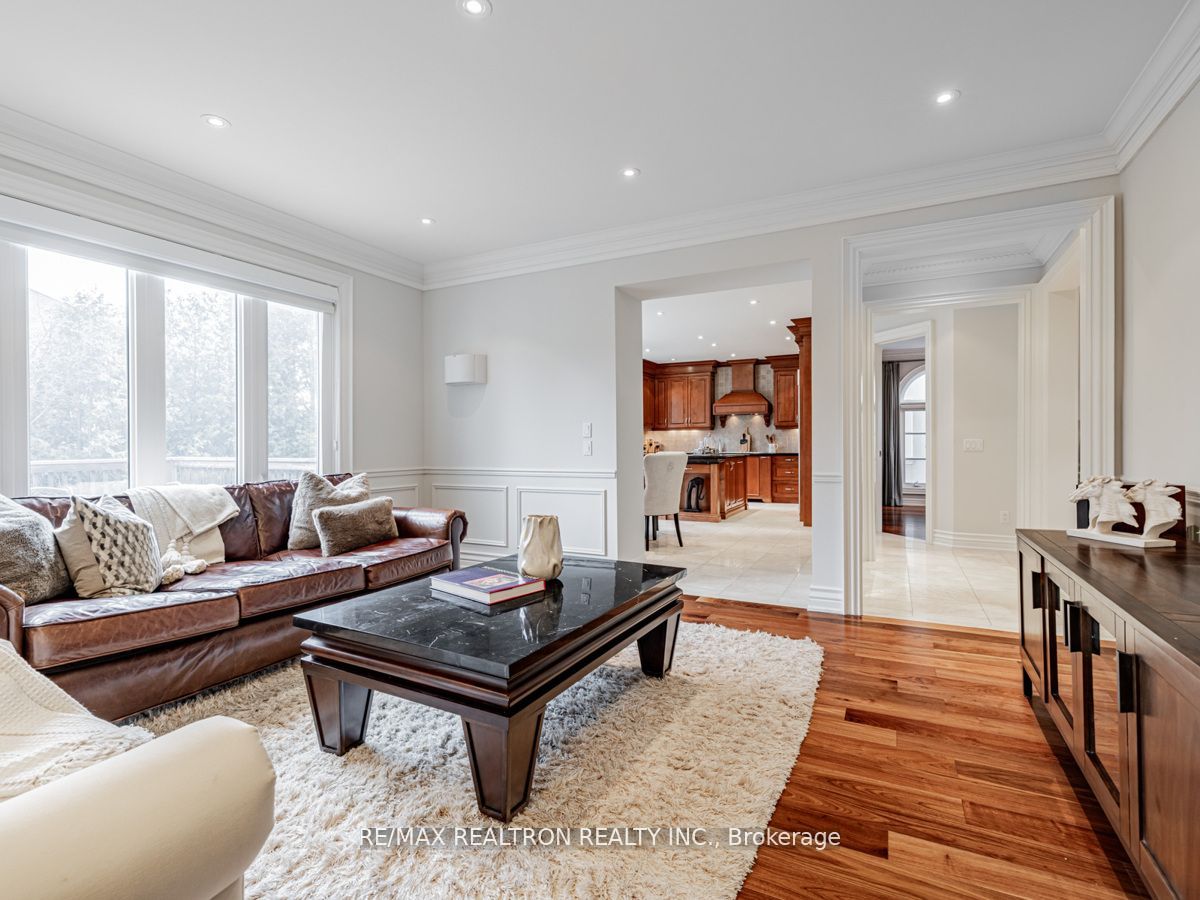 Photo 56 of 73 Pondview Road, Vaughan, Crestwood-Springfarm-Yorkhill — HOMEH