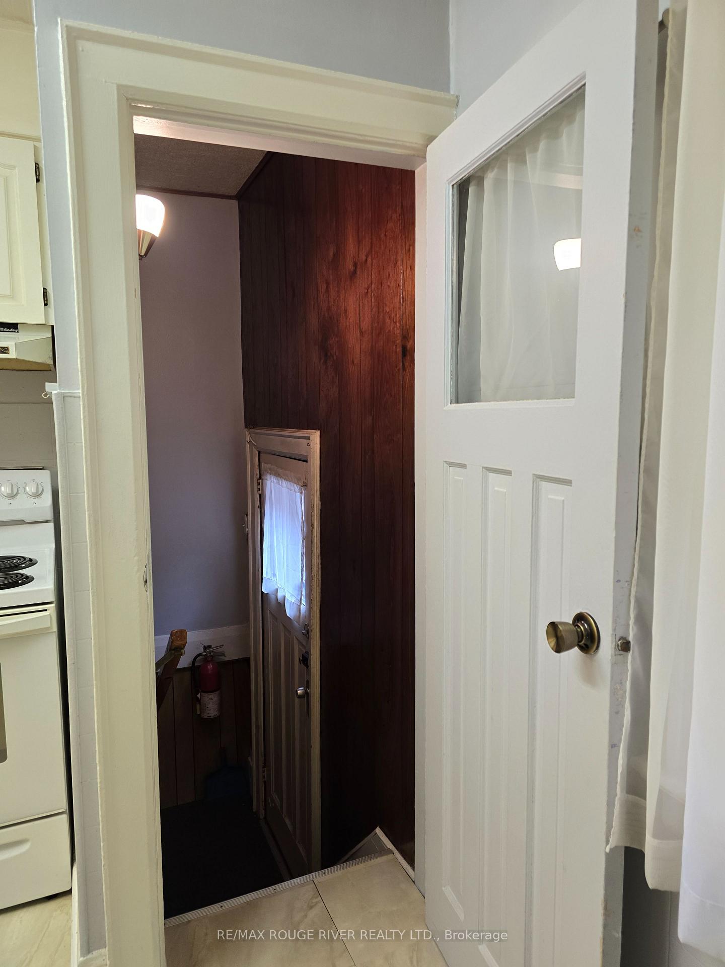 Photo 15 of 44 Epsom Avenue, Toronto, Woodbine-Lumsden — HOMEH