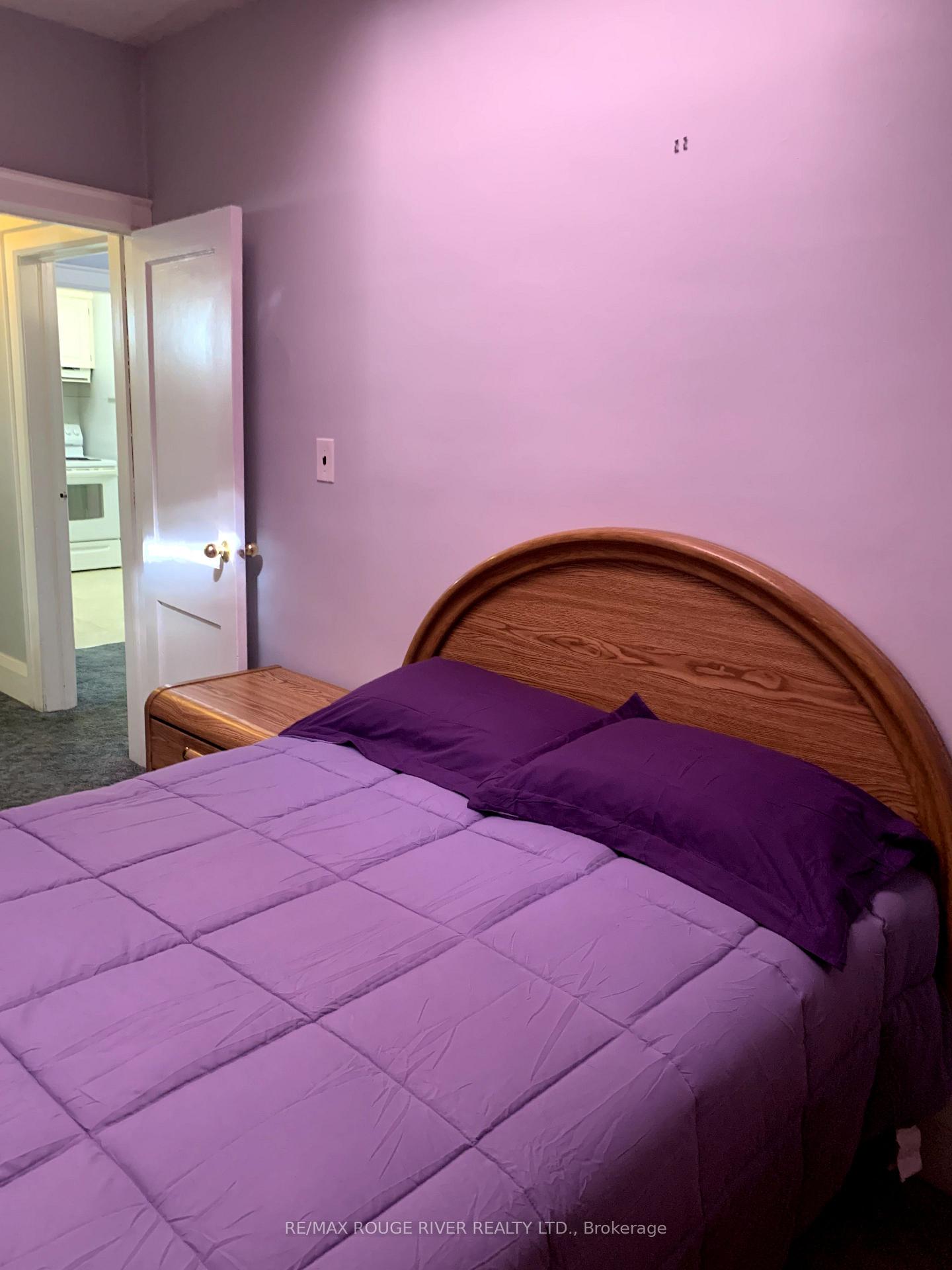 Photo 17 of 44 Epsom Avenue, Toronto, Woodbine-Lumsden — HOMEH