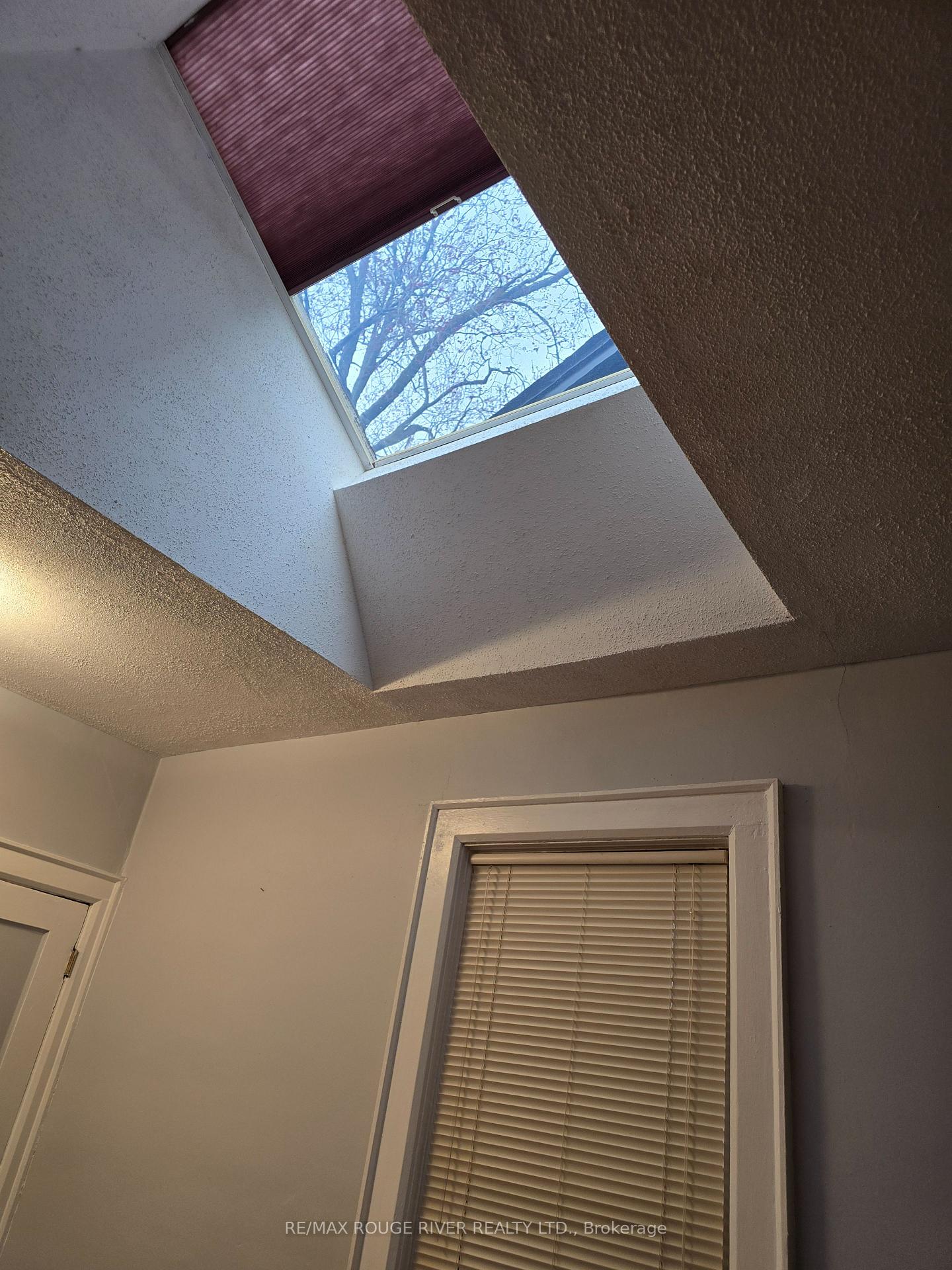 Photo 18 of 44 Epsom Avenue, Toronto, Woodbine-Lumsden — HOMEH