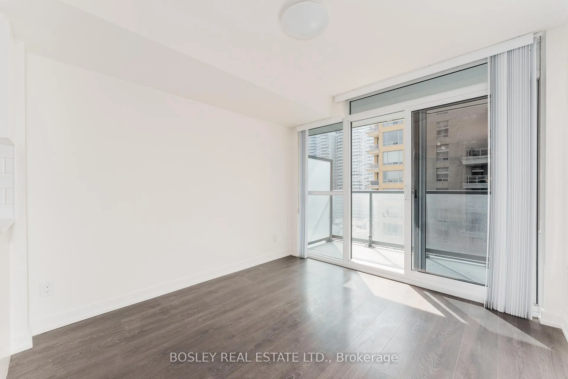 Photo 9 of Unit 1006, 125 Redpath Avenue, Toronto, Mount Pleasant West — HOMEH