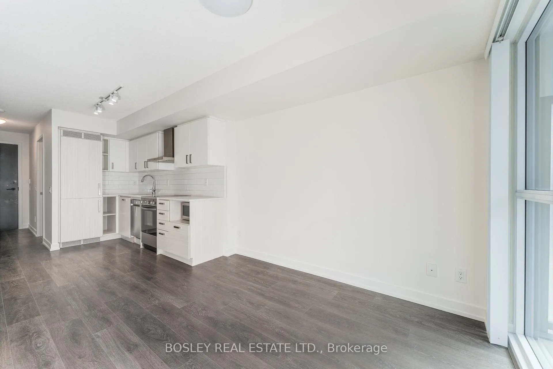 Photo 12 of Unit 1006, 125 Redpath Avenue, Toronto, Mount Pleasant West — HOMEH