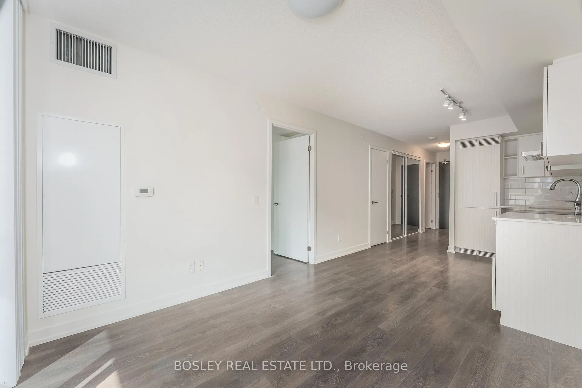 Photo 16 of Unit 1006, 125 Redpath Avenue, Toronto, Mount Pleasant West — HOMEH