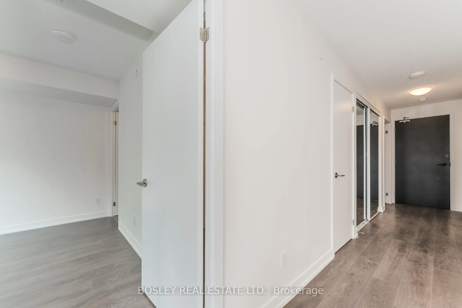 Photo 18 of Unit 1006, 125 Redpath Avenue, Toronto, Mount Pleasant West — HOMEH