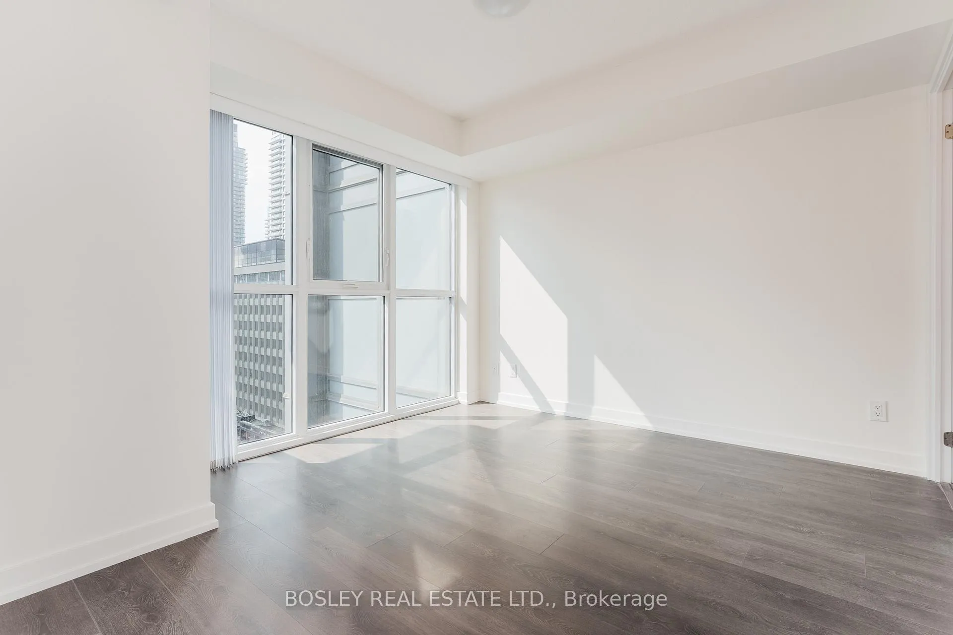 Photo 19 of Unit 1006, 125 Redpath Avenue, Toronto, Mount Pleasant West — HOMEH