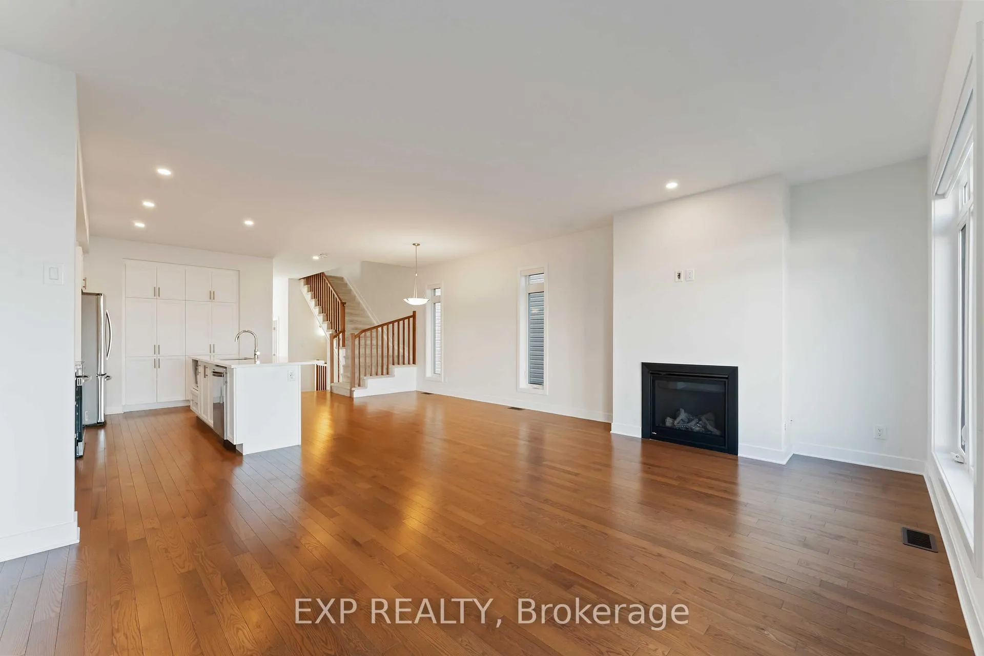 Photo 11 of 796 Solarium Avenue, Ottawa, Riverside South/Gloucester Glen — HOMEH