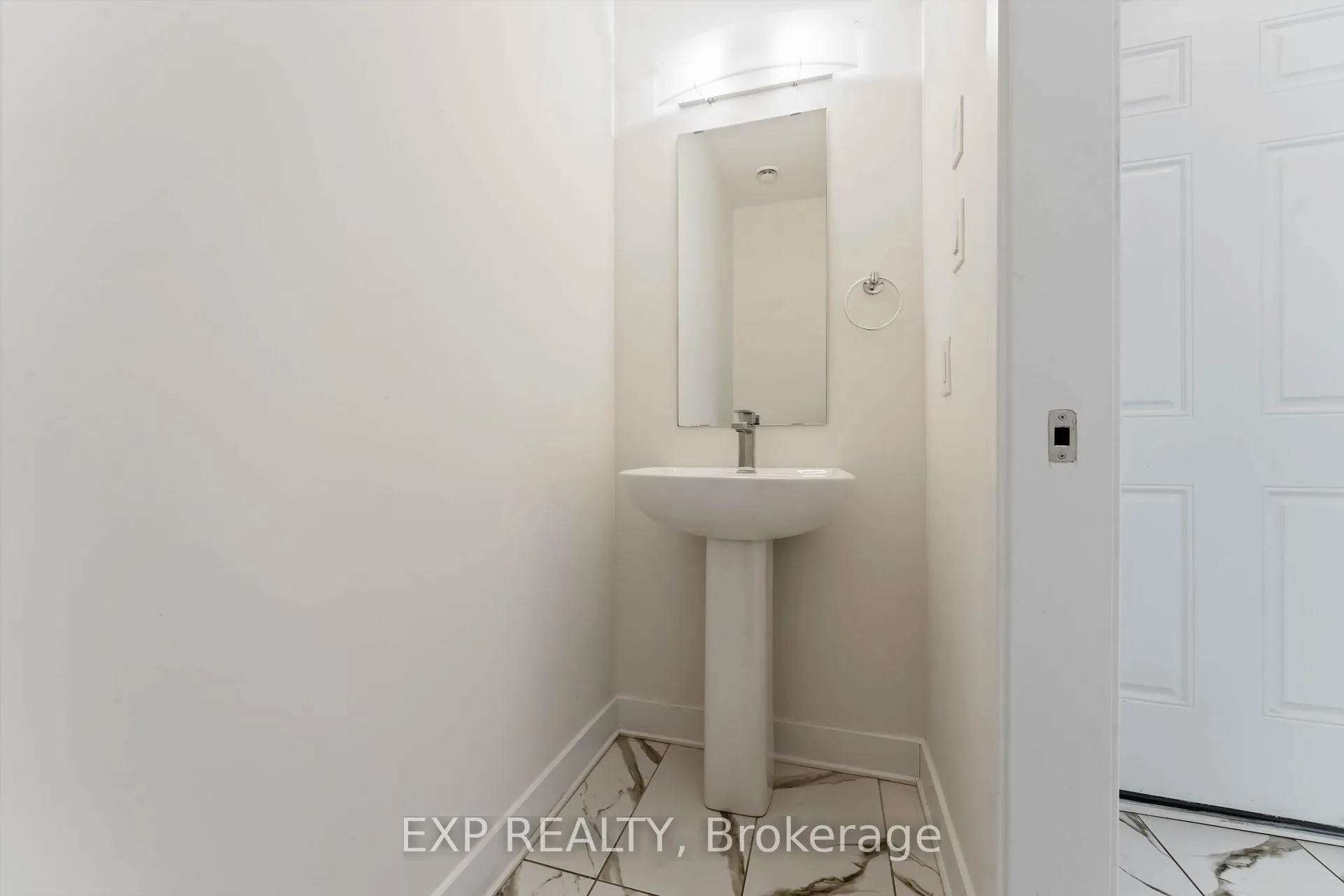 Photo 13 of 796 Solarium Avenue, Ottawa, Riverside South/Gloucester Glen — HOMEH