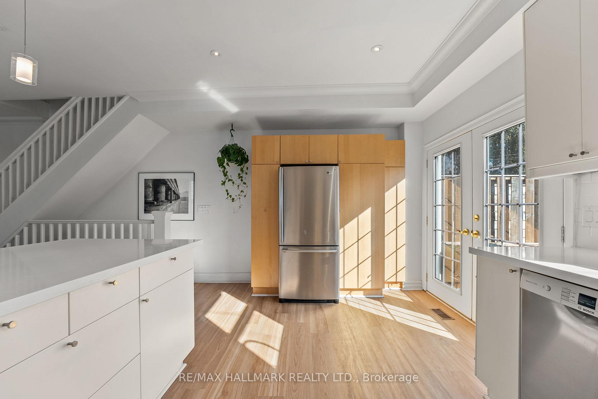 Photo 11 of 9 Muriel Avenue, Toronto, Danforth — HOMEH