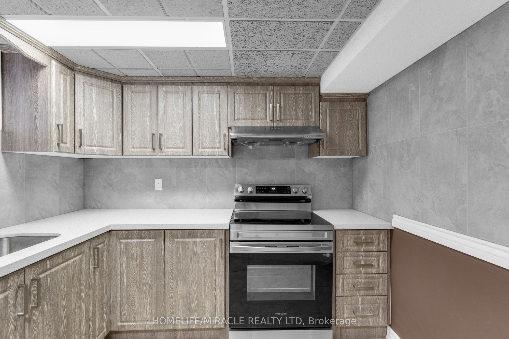Photo 36 of 373 Forest Drive, Vaughan, West Woodbridge — HOMEH