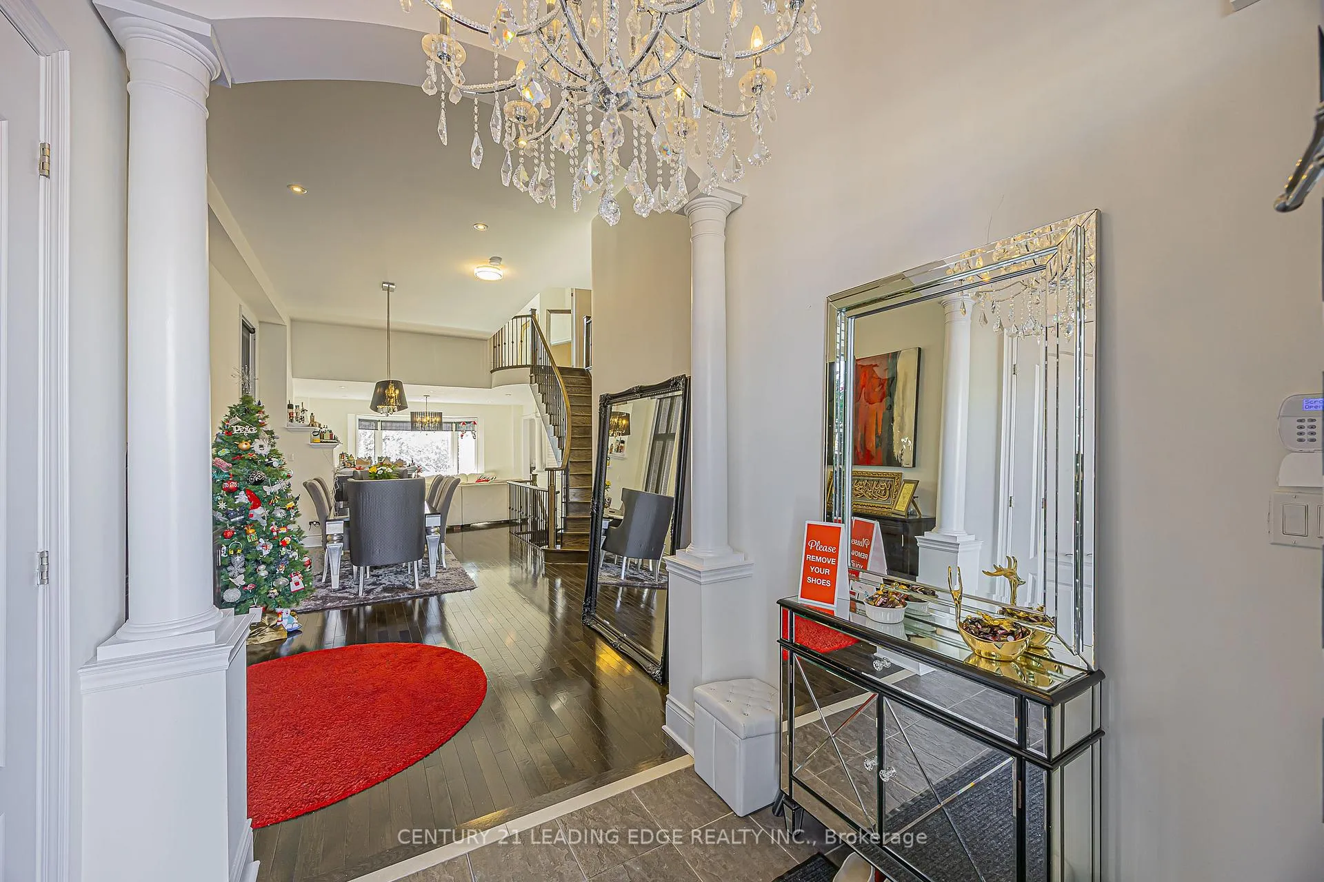 Photo 6 of 183 Maurier Boulevard, Vaughan, Patterson — HOMEH