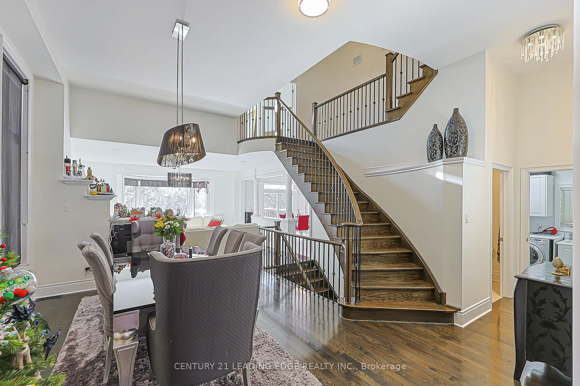 Photo 11 of 183 Maurier Boulevard, Vaughan, Patterson — HOMEH
