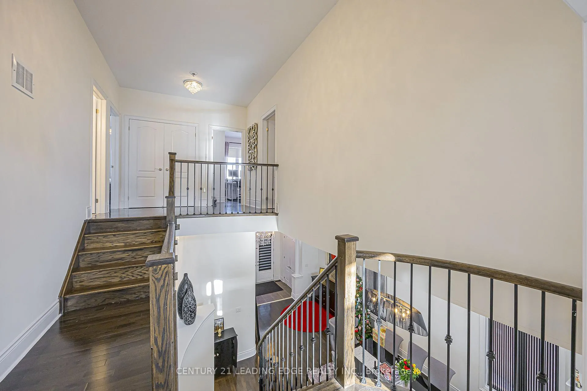 Photo 31 of 183 Maurier Boulevard, Vaughan, Patterson — HOMEH