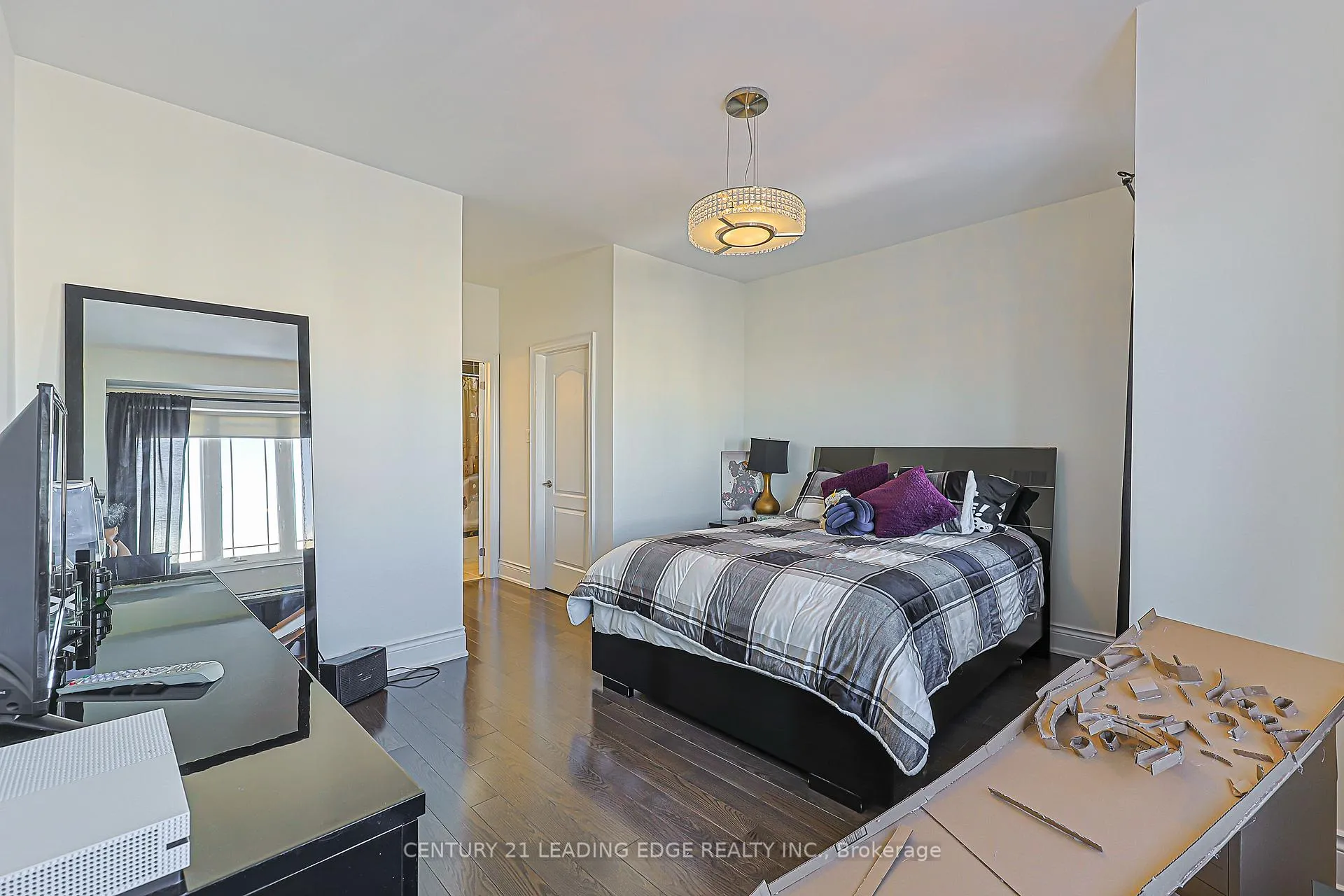 Photo 40 of 183 Maurier Boulevard, Vaughan, Patterson — HOMEH