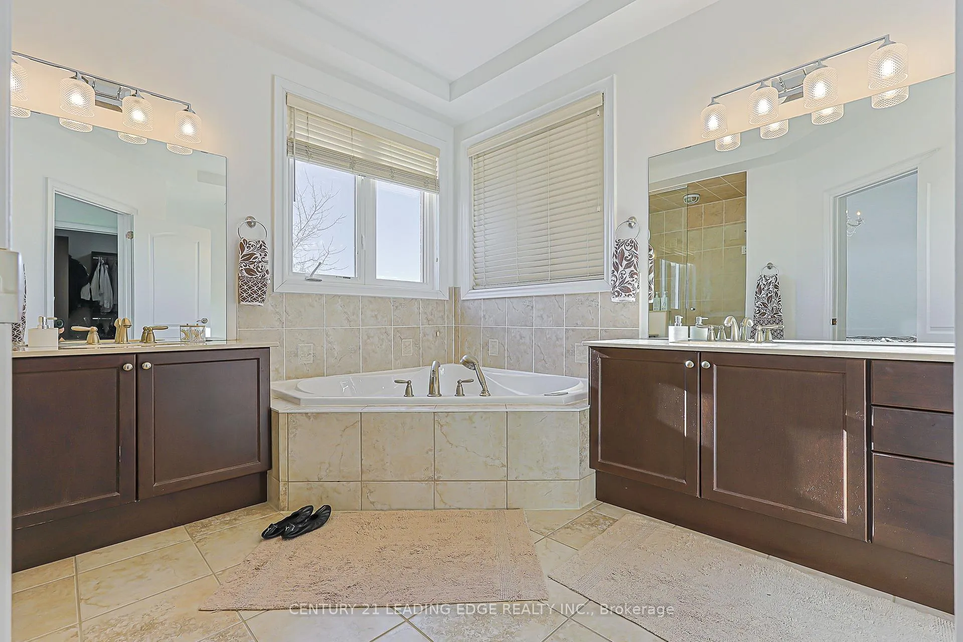Photo 48 of 183 Maurier Boulevard, Vaughan, Patterson — HOMEH