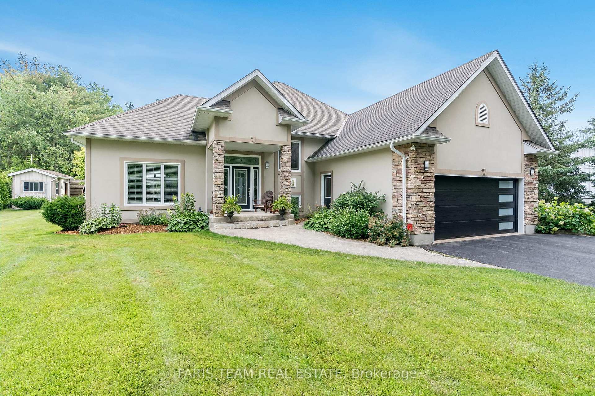 Photo 2 of 127 Goldfinch Crescent, Tiny, Rural Tiny — HOMEH