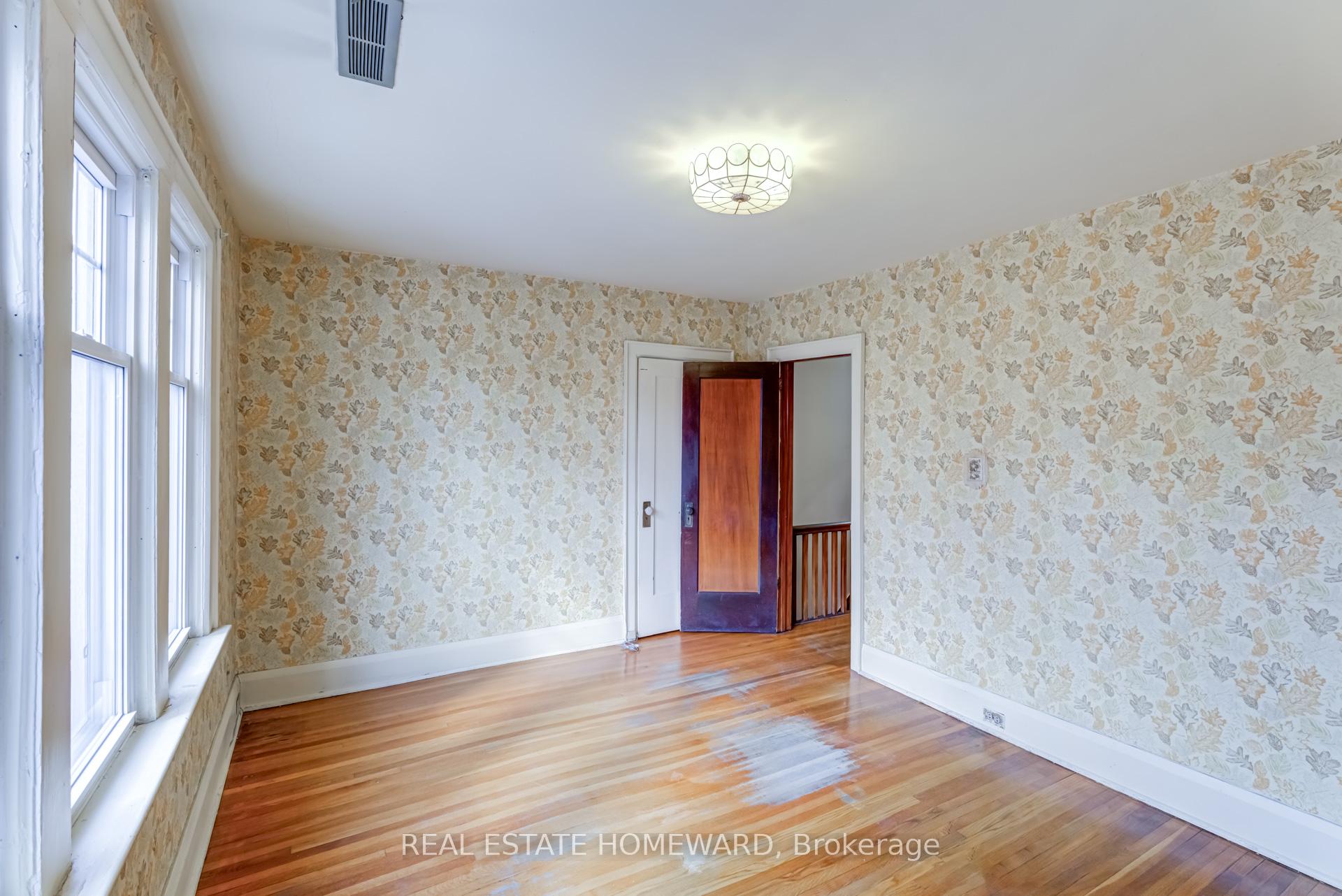 Photo 4 of 640 Glebeholme Boulevard, Toronto, Danforth — HOMEH