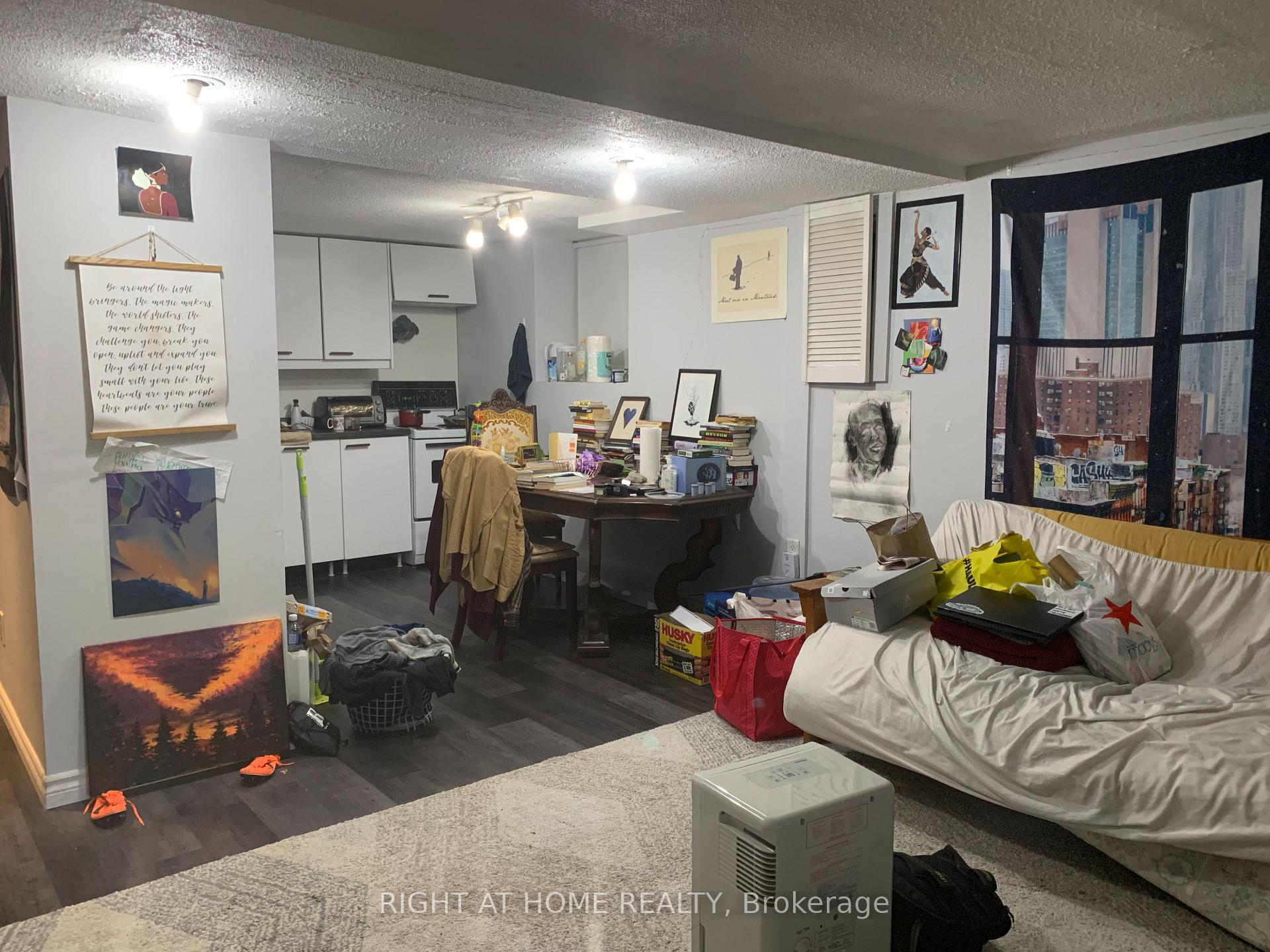 Photo 2 of Unit Apt#: 0, 329 Mutual Street, Toronto, Church-Yonge Corridor — HOMEH