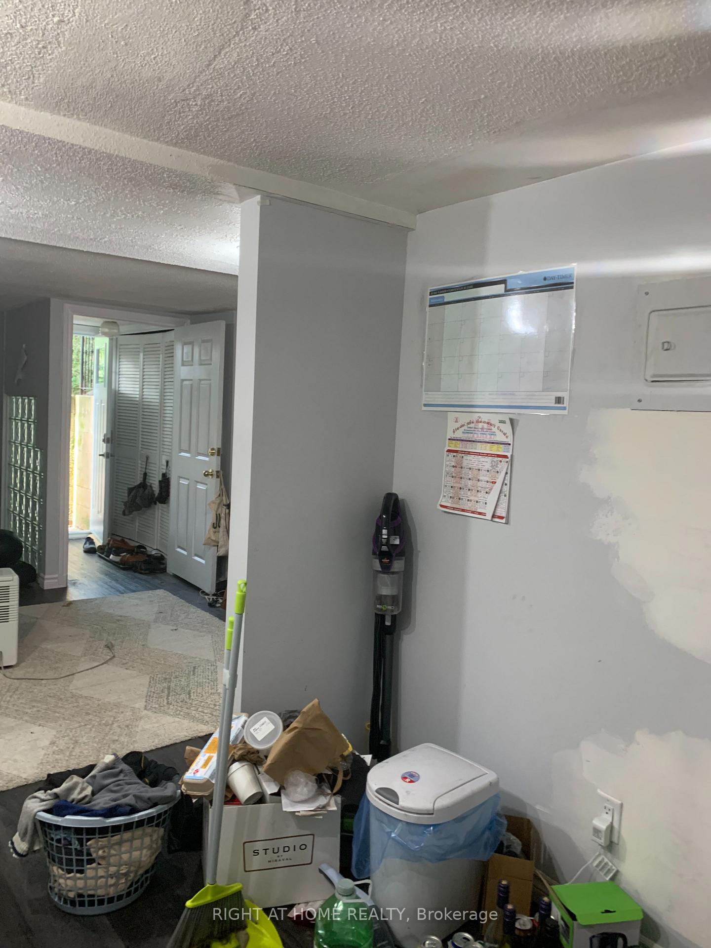 Photo 6 of Unit Apt#: 0, 329 Mutual Street, Toronto, Church-Yonge Corridor — HOMEH
