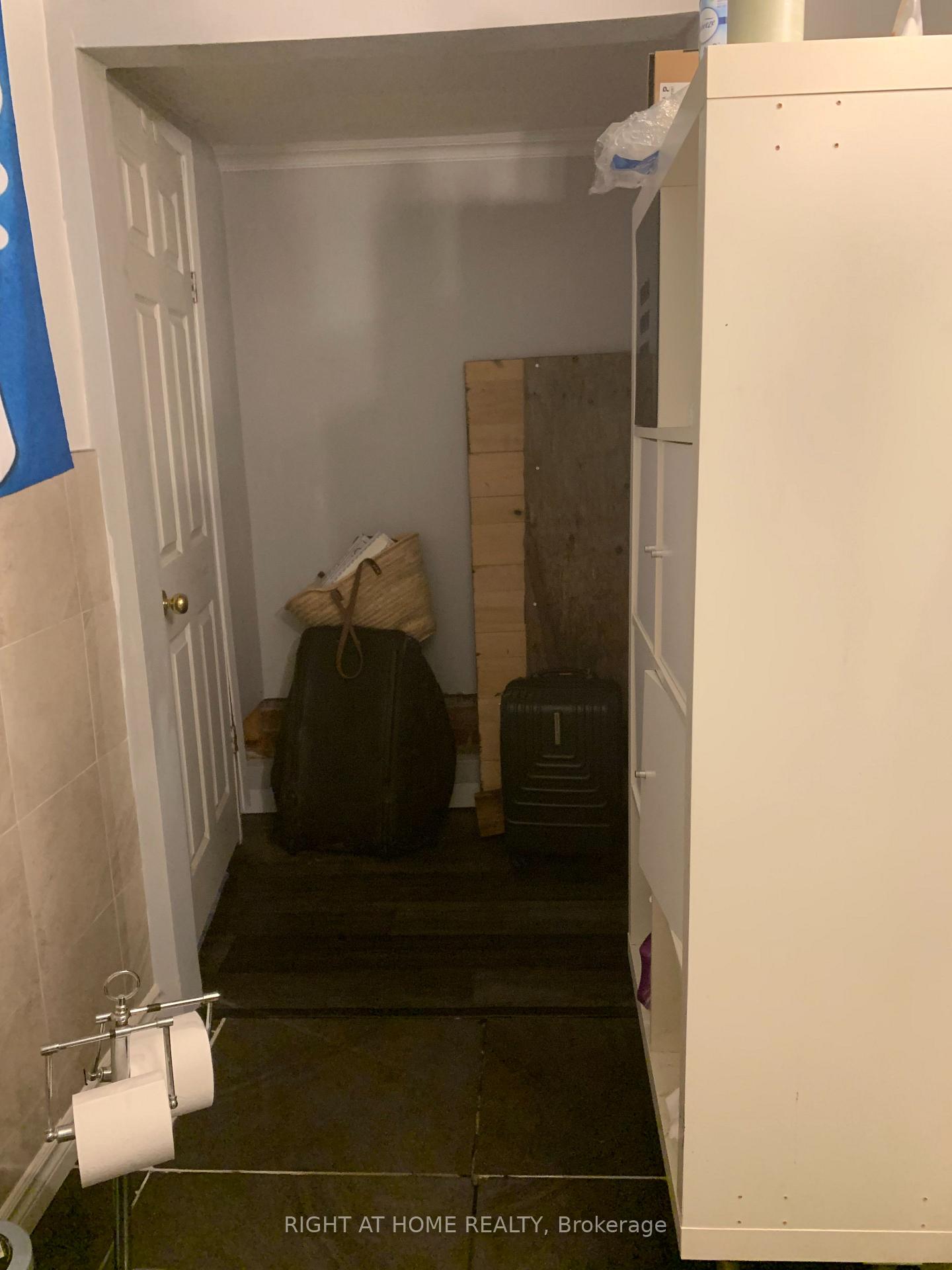 Photo 14 of Unit Apt#: 0, 329 Mutual Street, Toronto, Church-Yonge Corridor — HOMEH