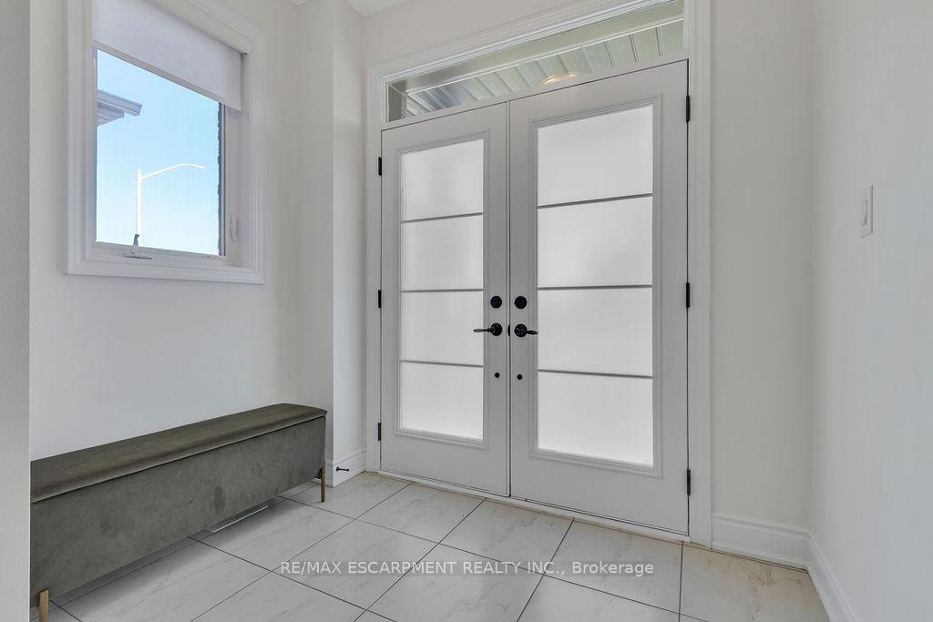 Photo 3 of 289 Vanilla Trail, Thorold, Rolling Meadows — HOMEH