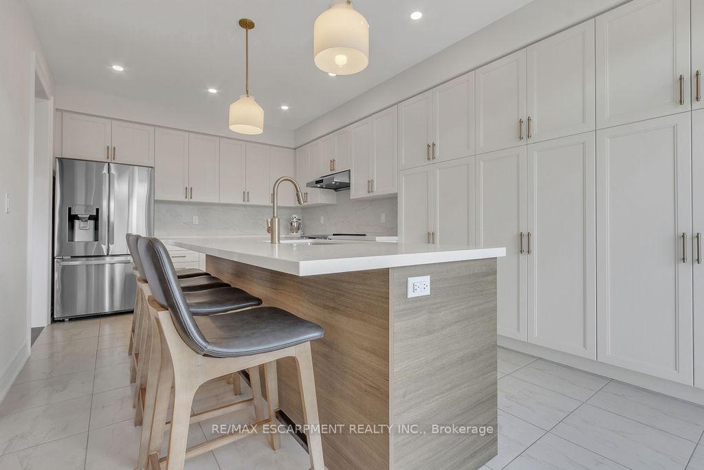Photo 6 of 289 Vanilla Trail, Thorold, Rolling Meadows — HOMEH