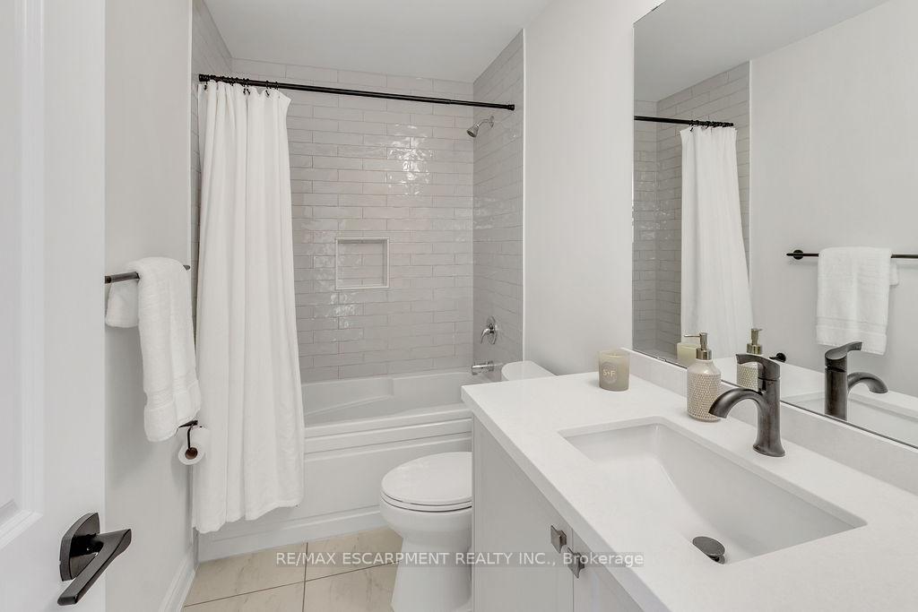 Photo 25 of 289 Vanilla Trail, Thorold, Rolling Meadows — HOMEH