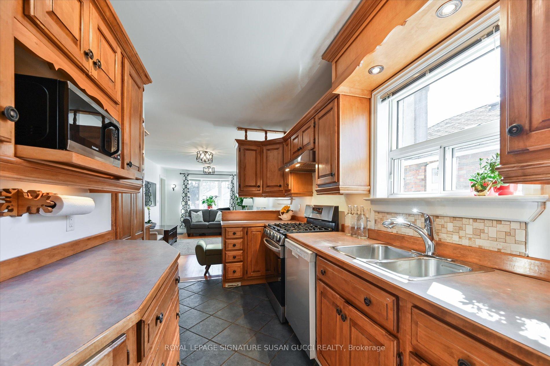 Photo 8 of 52 Galbraith Avenue, Toronto, O'Connor-Parkview — HOMEH