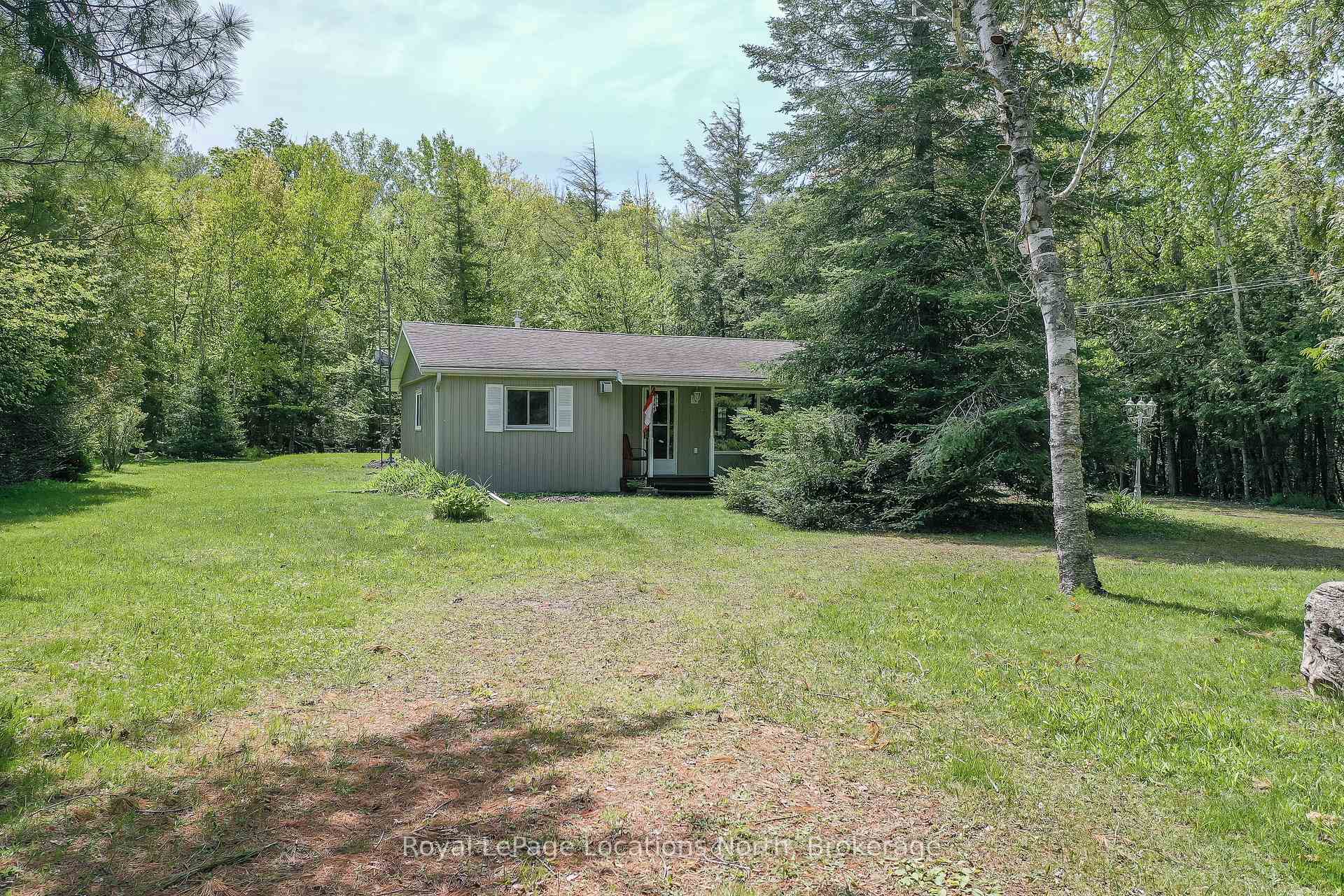 Photo 4 of 2198 Champlain Road, Tiny, Rural Tiny — HOMEH
