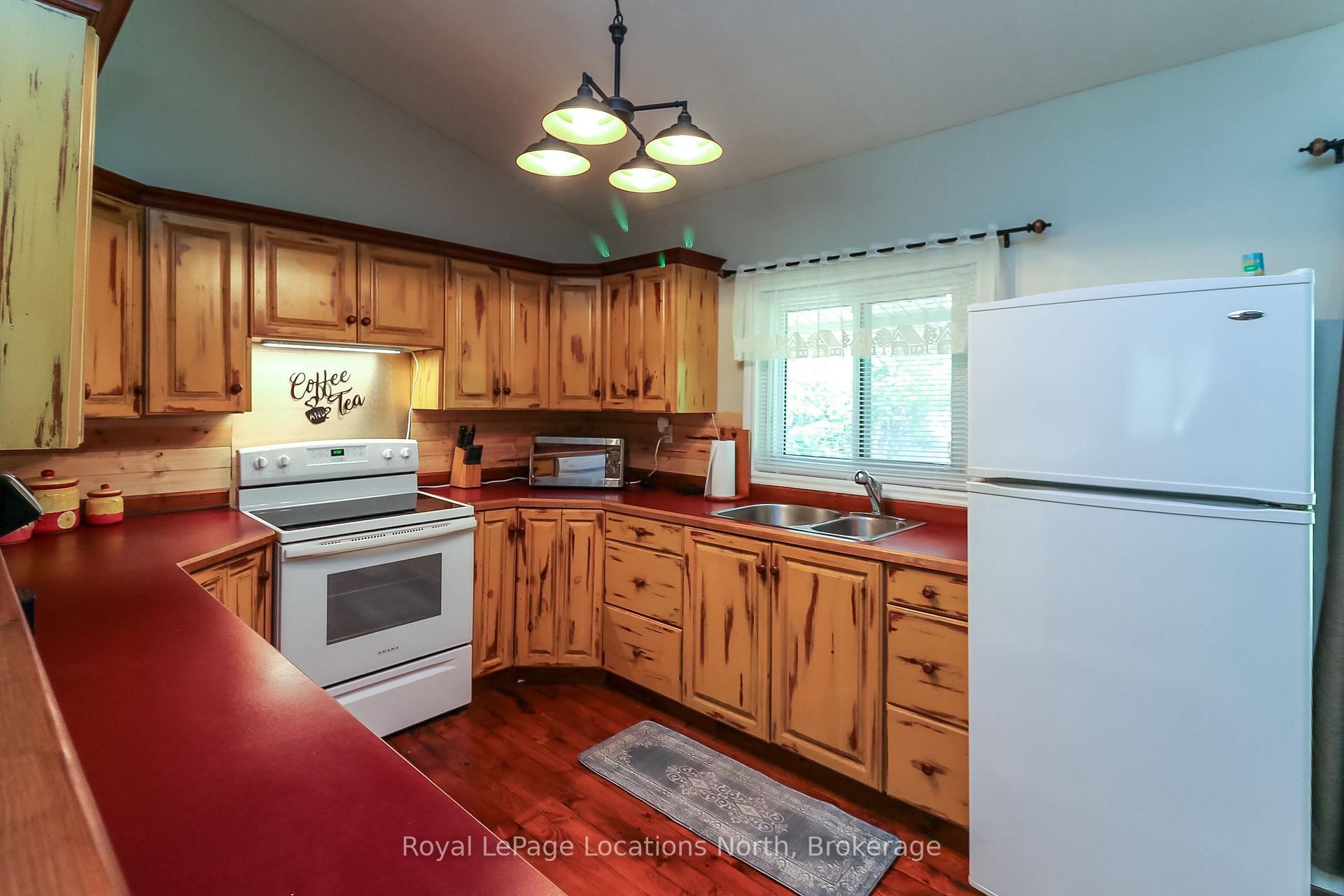 Photo 18 of 2198 Champlain Road, Tiny, Rural Tiny — HOMEH
