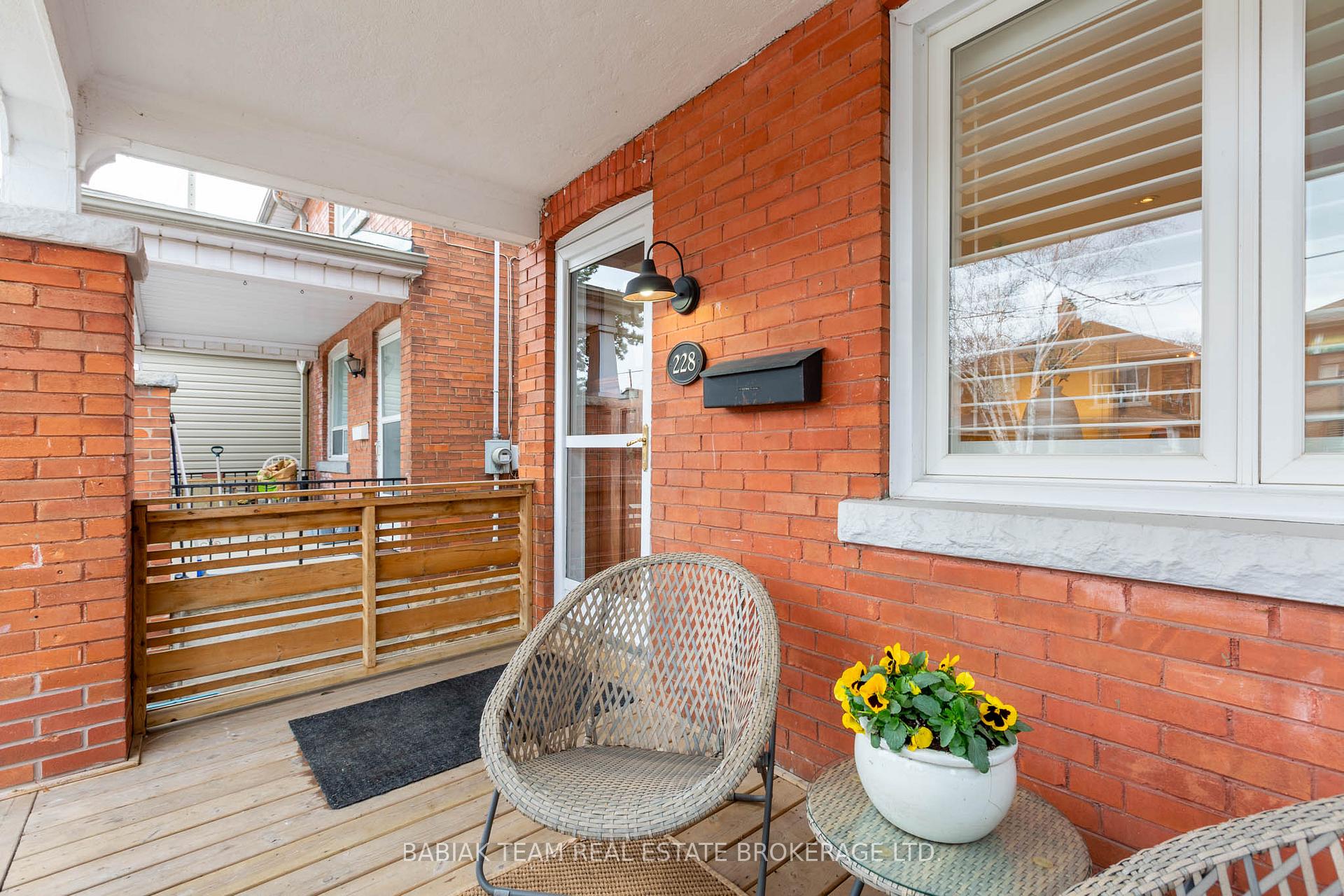 Photo 3 of 228 Dewhurst Boulevard N, Toronto, Danforth Village-East York — HOMEH