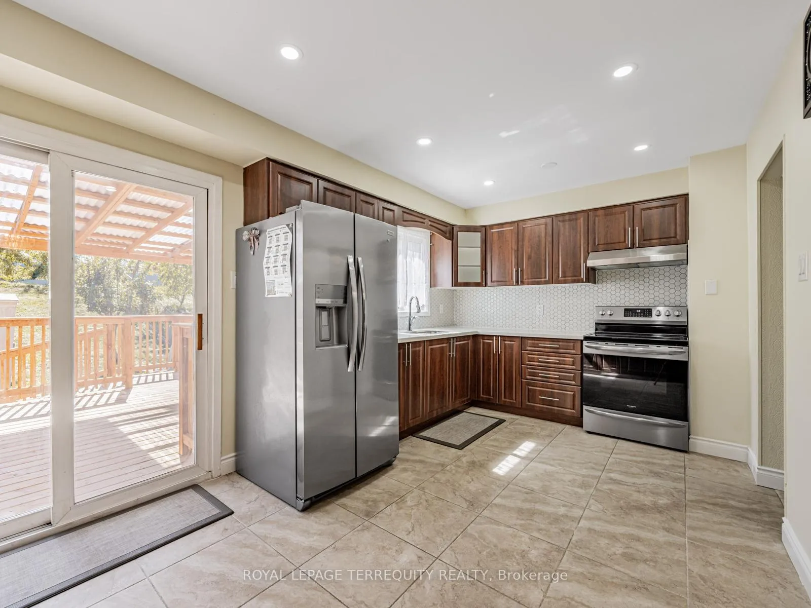 Photo 6 of 65 Bob O'link Avenue, Vaughan, Glen Shields — HOMEH