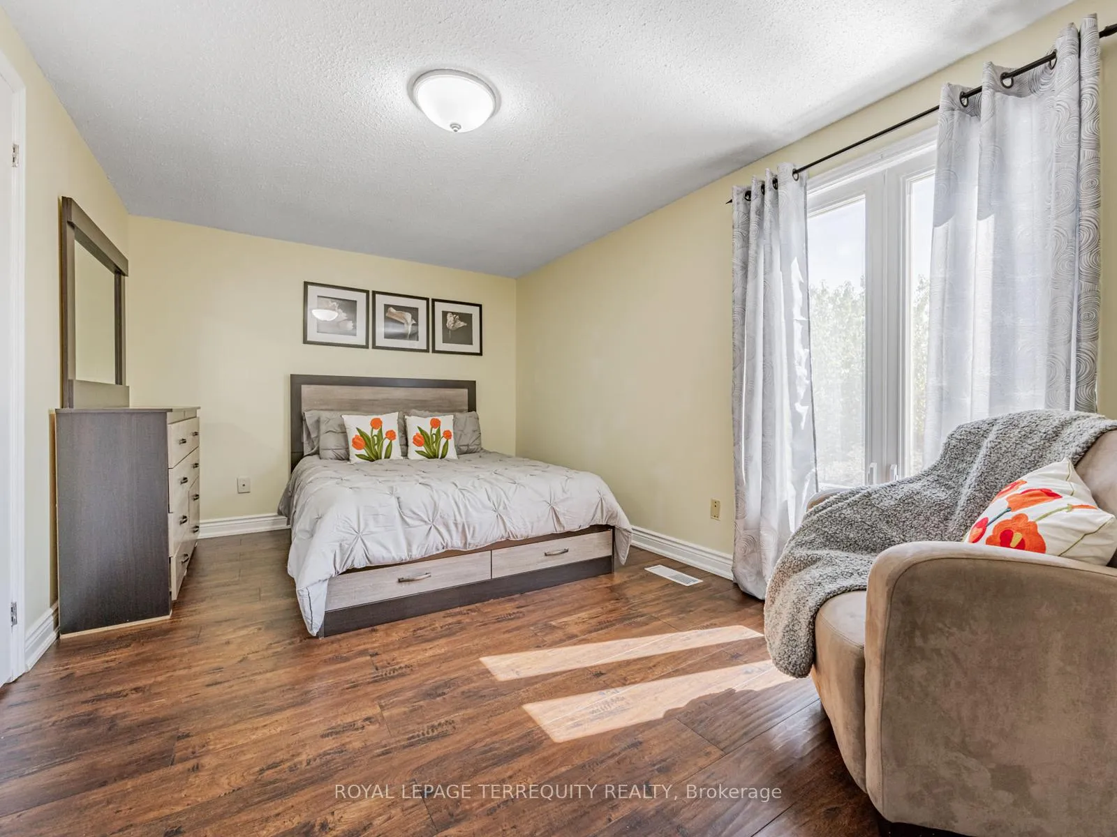 Photo 19 of 65 Bob O'link Avenue, Vaughan, Glen Shields — HOMEH