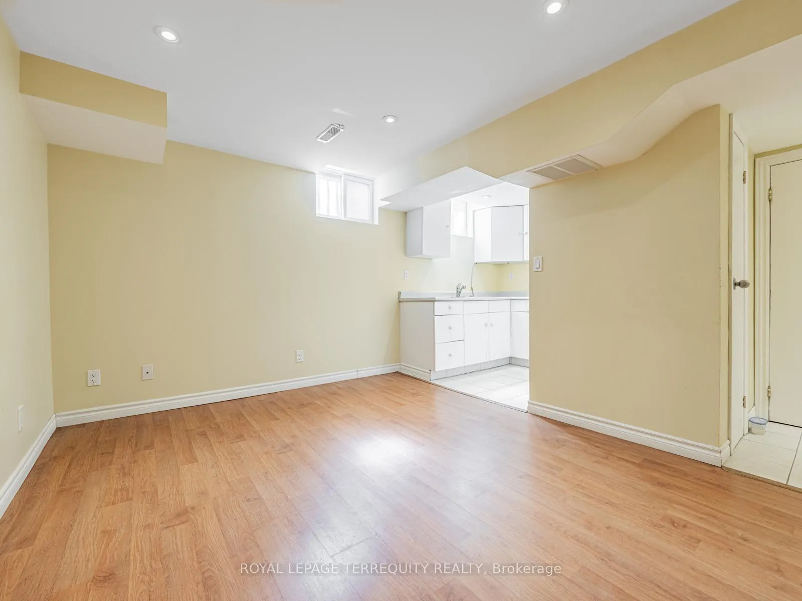 Photo 26 of 65 Bob O'link Avenue, Vaughan, Glen Shields — HOMEH