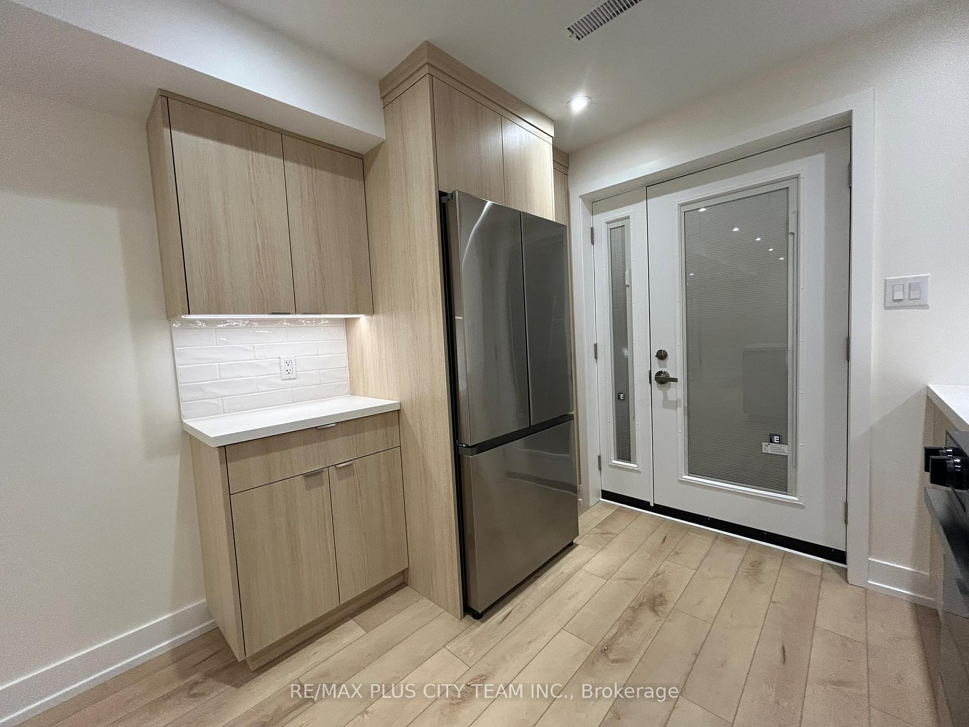 Photo 6 of Unit lower, 1049 College Street, Toronto, Little Portugal — HOMEH