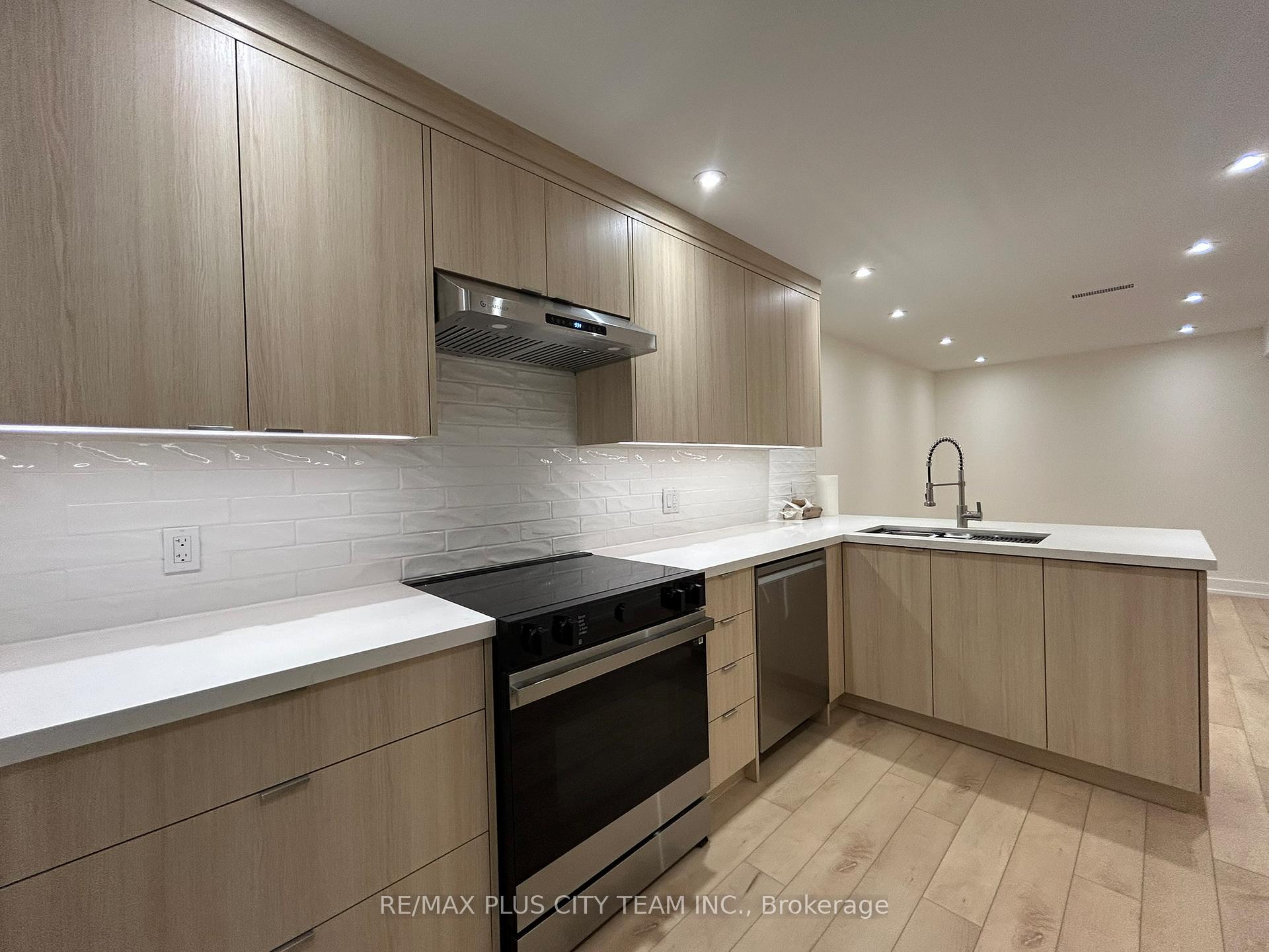 Photo 7 of Unit lower, 1049 College Street, Toronto, Little Portugal — HOMEH