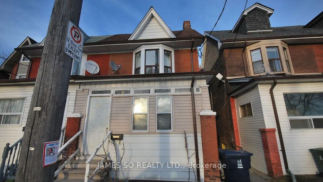 Front of Unit Main Fl, 169 Greenwood Avenue