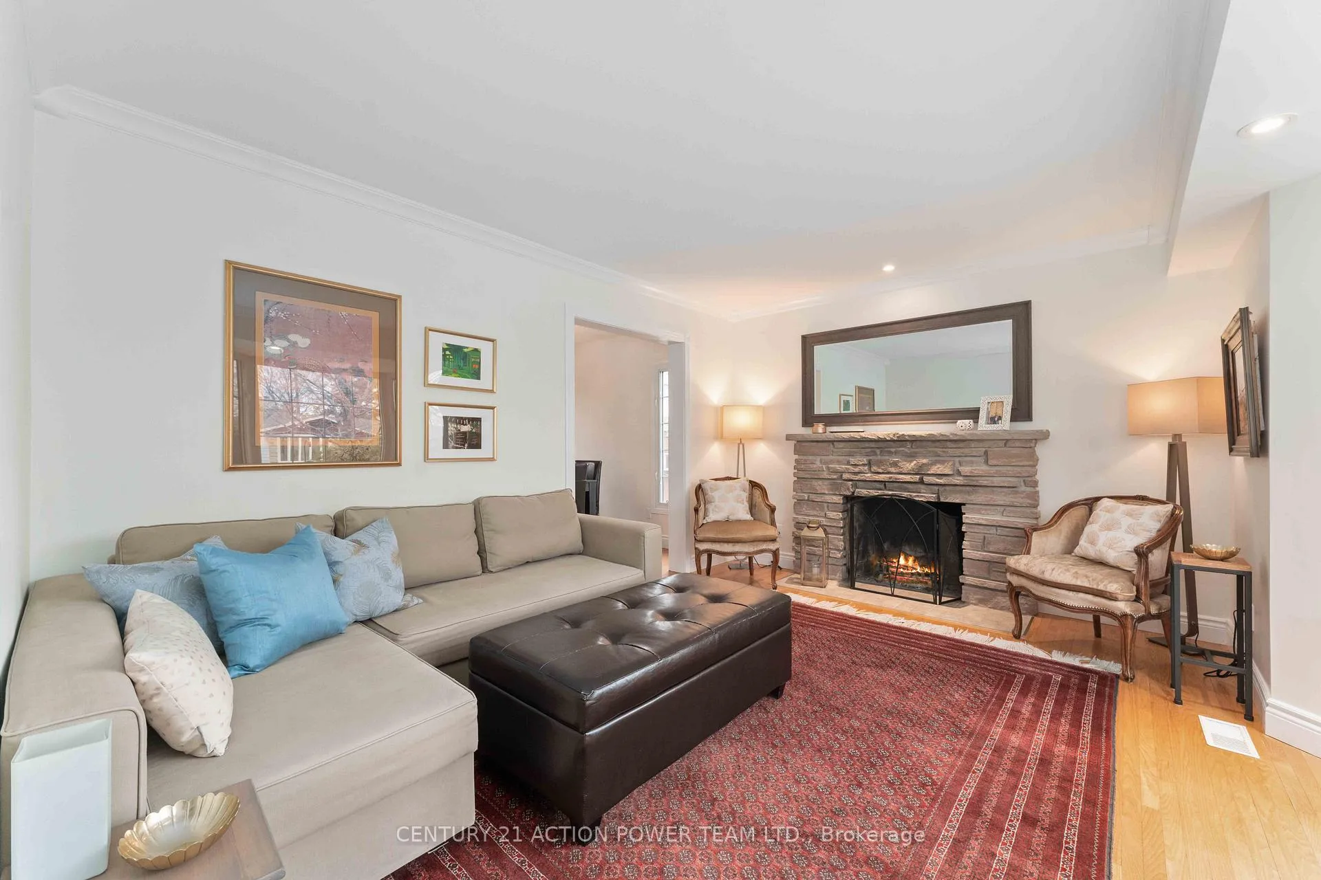 Photo 4 of 594 Noble Crescent, Ottawa, Riverside Park South — HOMEH