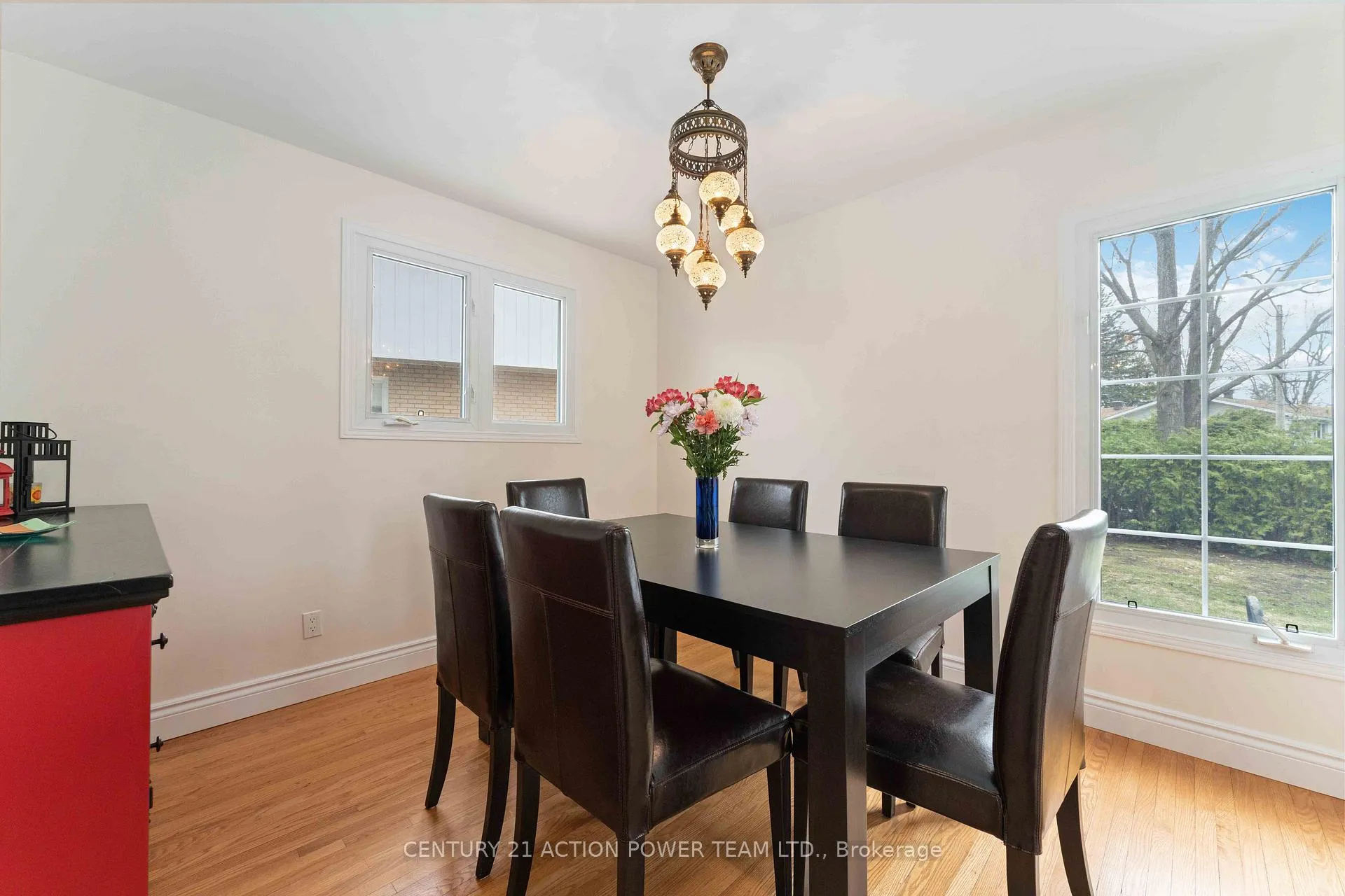 Photo 7 of 594 Noble Crescent, Ottawa, Riverside Park South — HOMEH