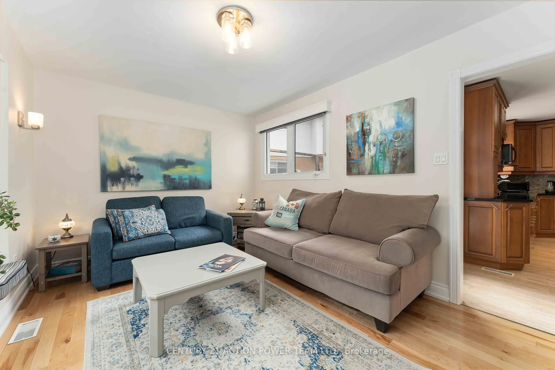 Photo 13 of 594 Noble Crescent, Ottawa, Riverside Park South — HOMEH