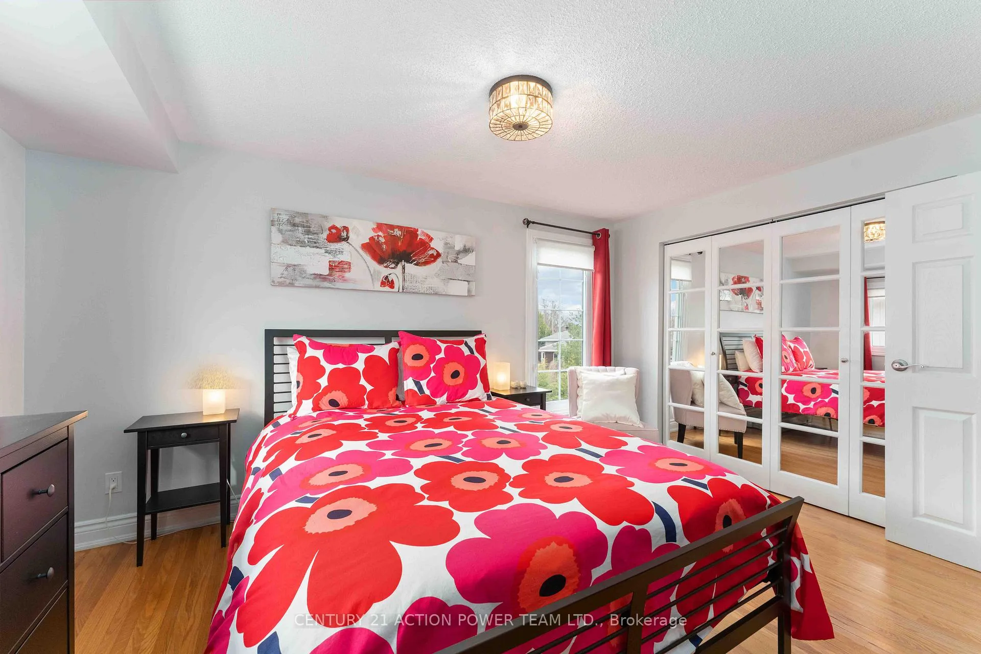 Photo 17 of 594 Noble Crescent, Ottawa, Riverside Park South — HOMEH