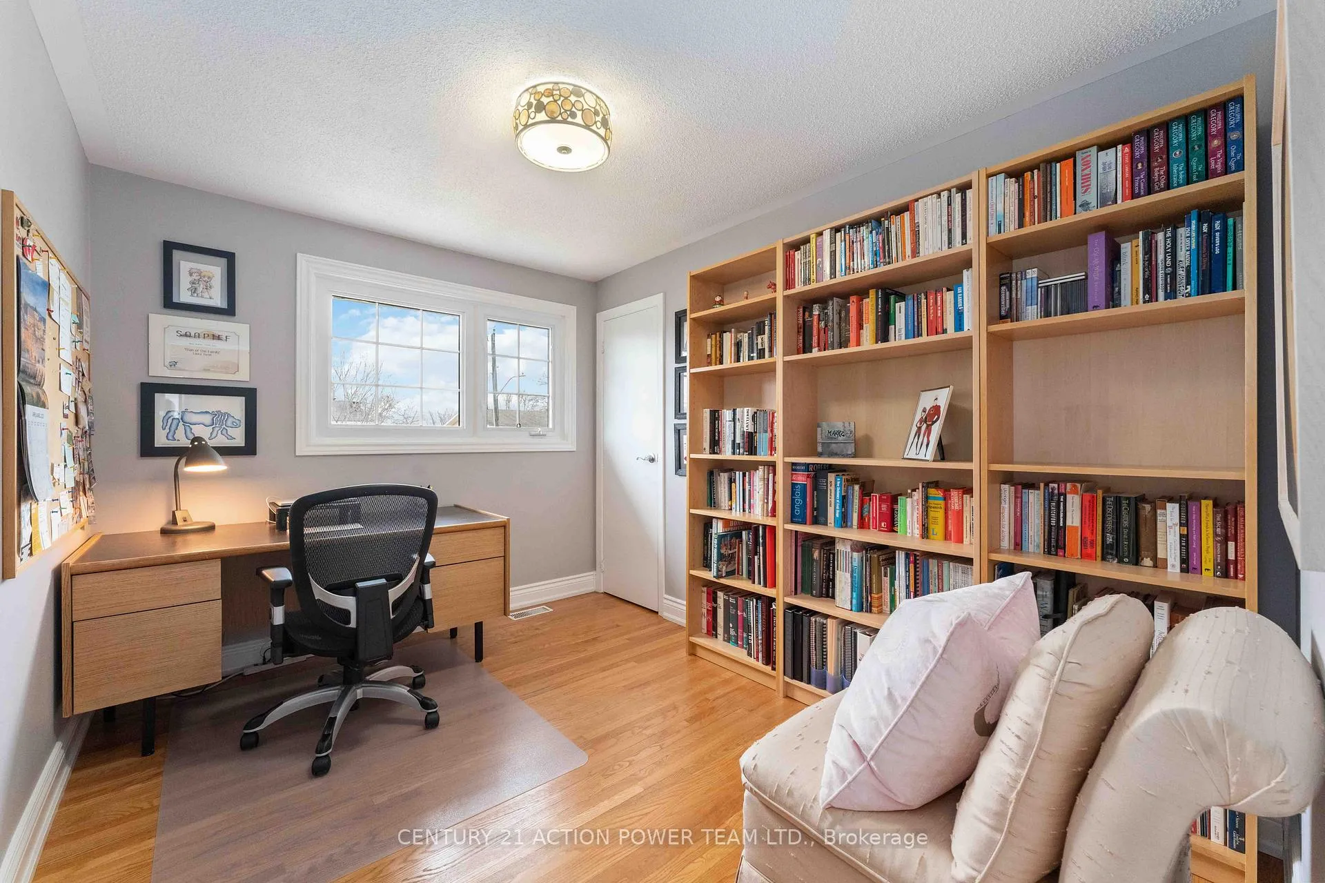 Photo 22 of 594 Noble Crescent, Ottawa, Riverside Park South — HOMEH
