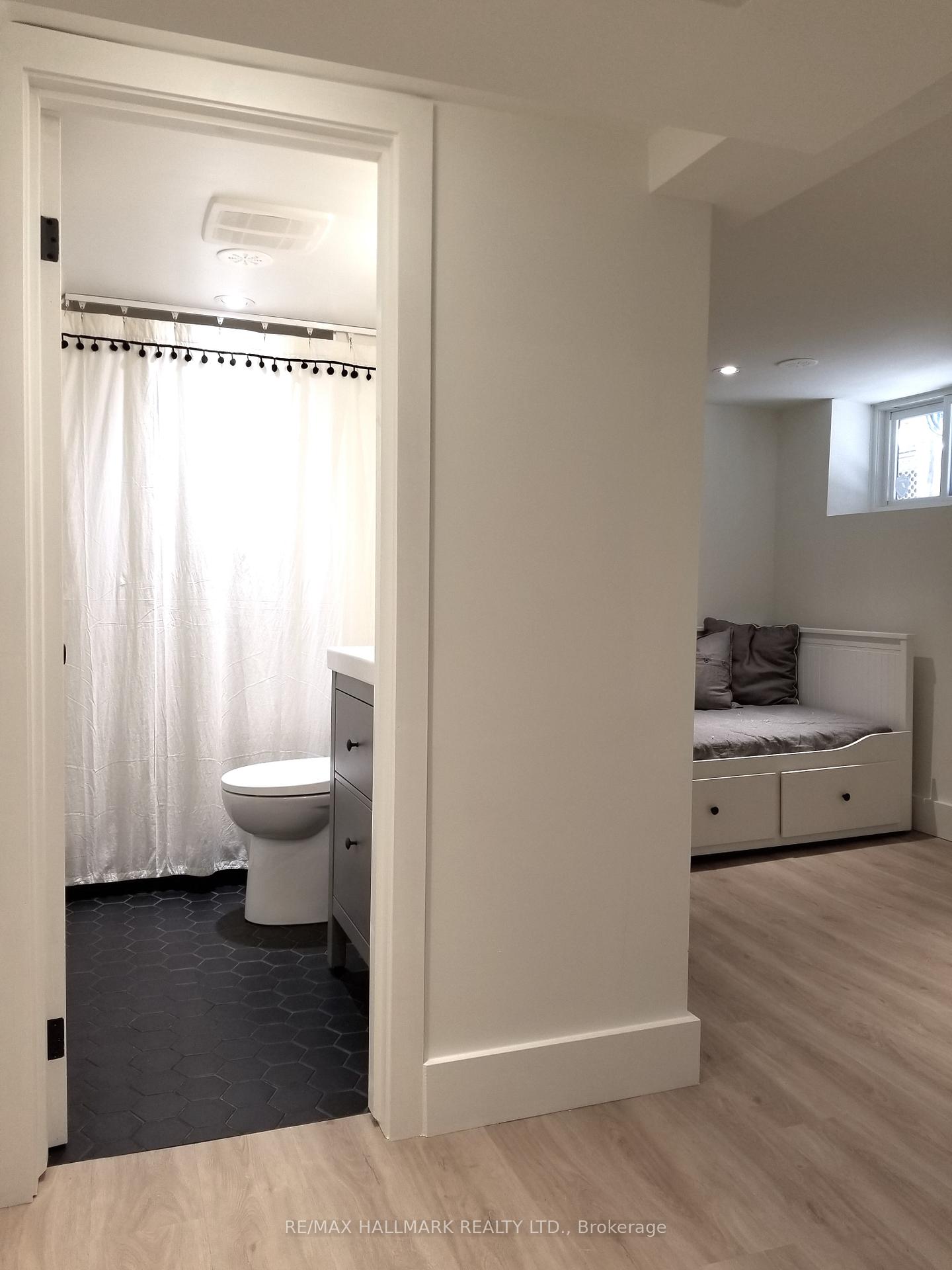Photo 17 of 101 Kent Road, Toronto, Greenwood-Coxwell — HOMEH