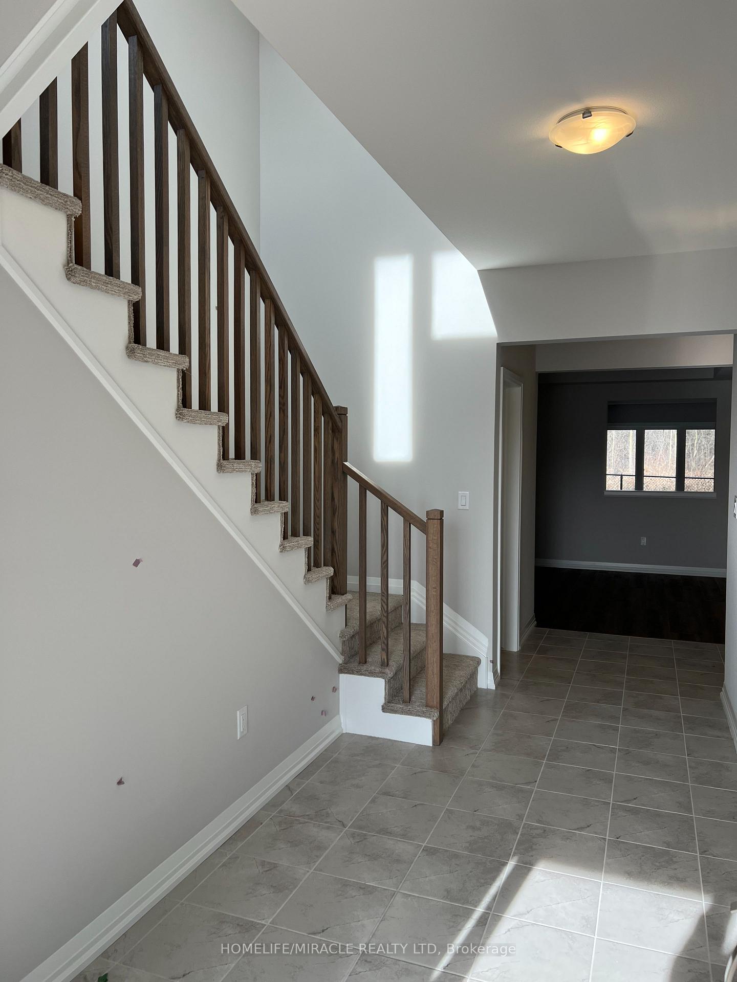 Photo 4 of 11 Willson Drive, Thorold, Hurricane/Merrittville — HOMEH