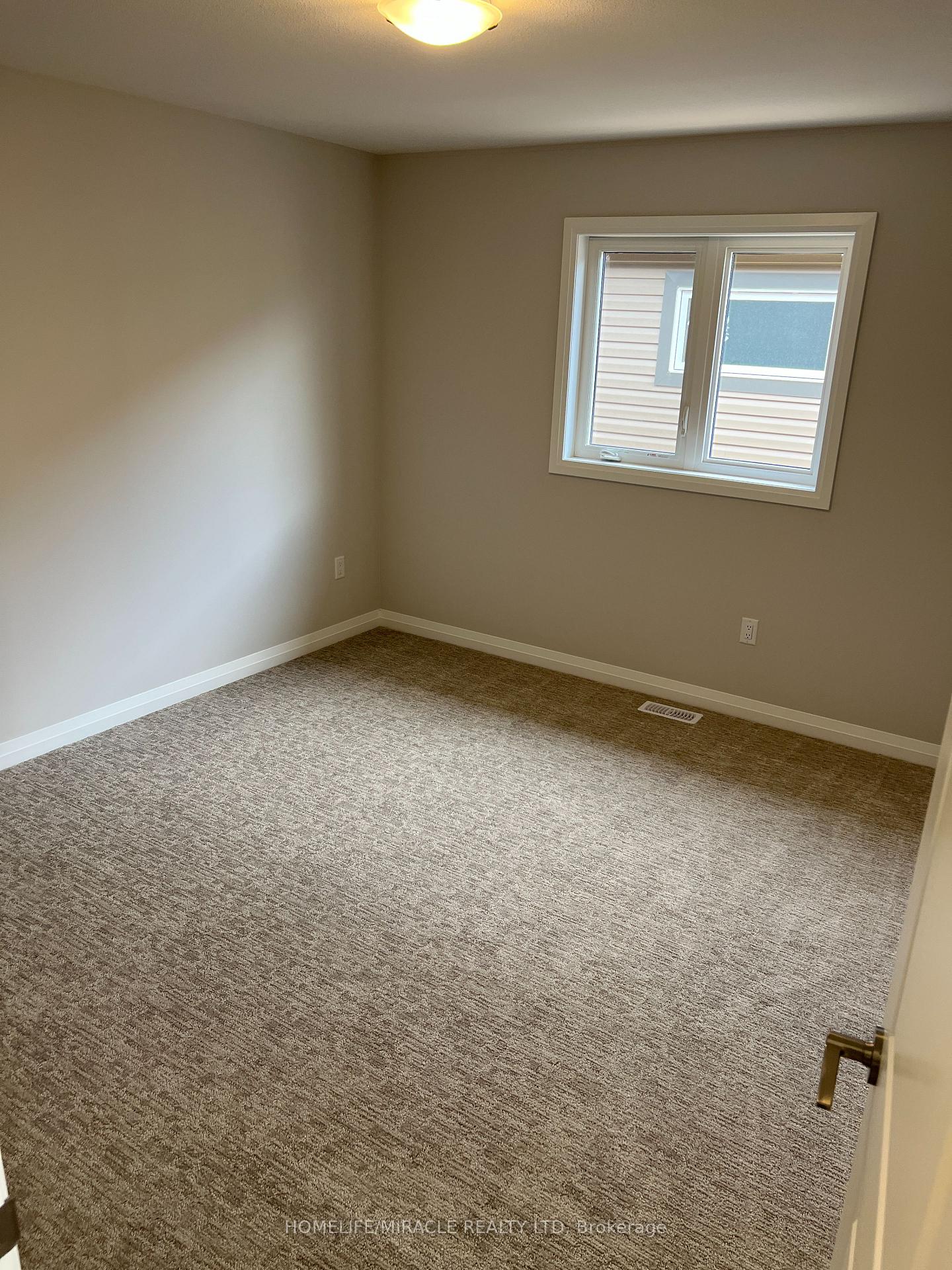 Photo 31 of 11 Willson Drive, Thorold, Hurricane/Merrittville — HOMEH