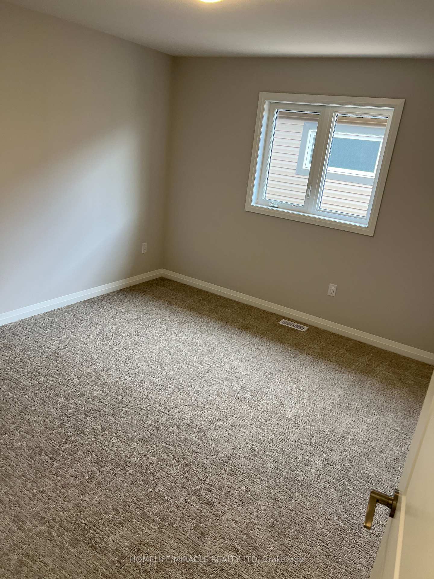 Photo 33 of 11 Willson Drive, Thorold, Hurricane/Merrittville — HOMEH