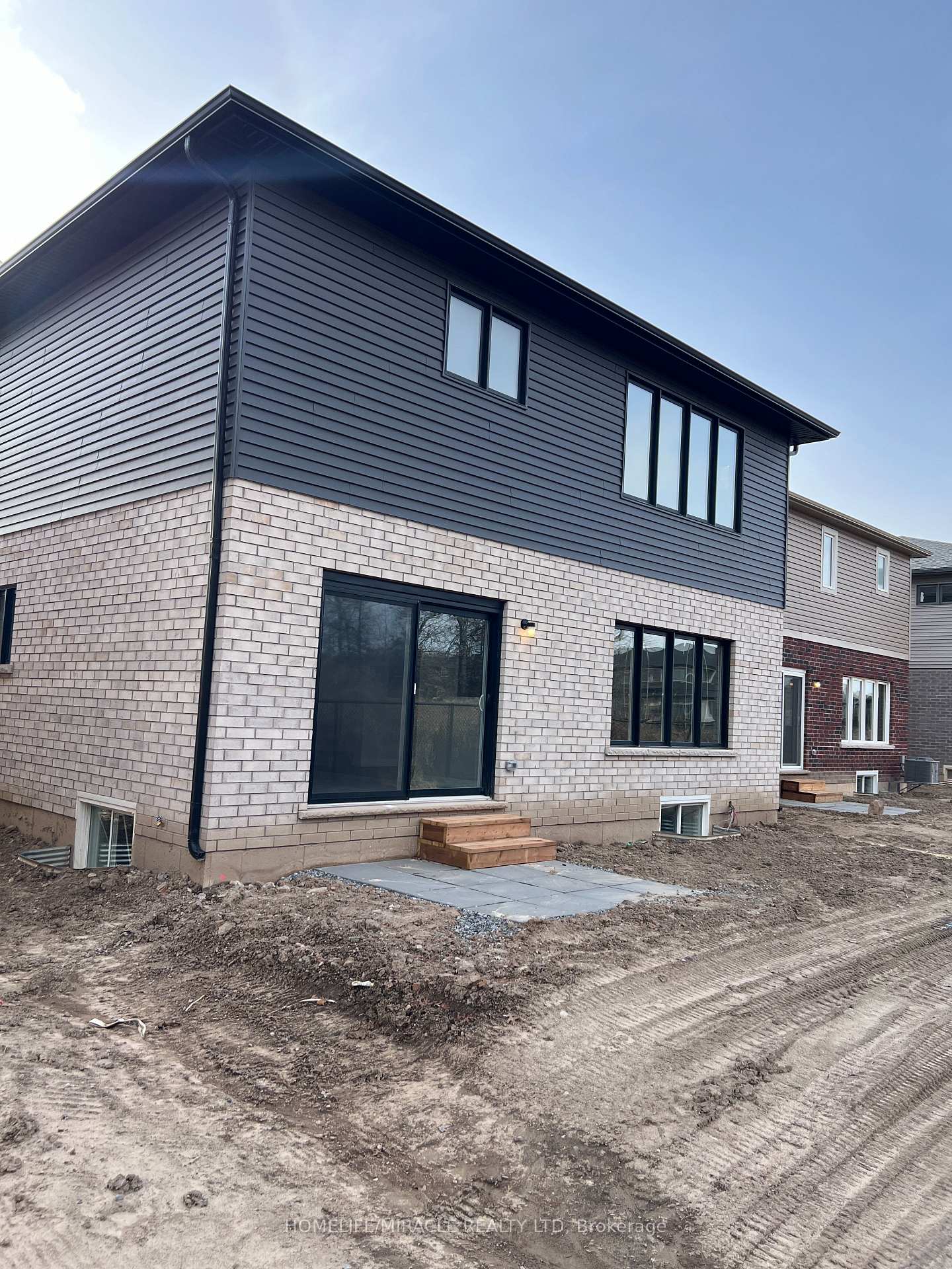 Photo 34 of 11 Willson Drive, Thorold, Hurricane/Merrittville — HOMEH