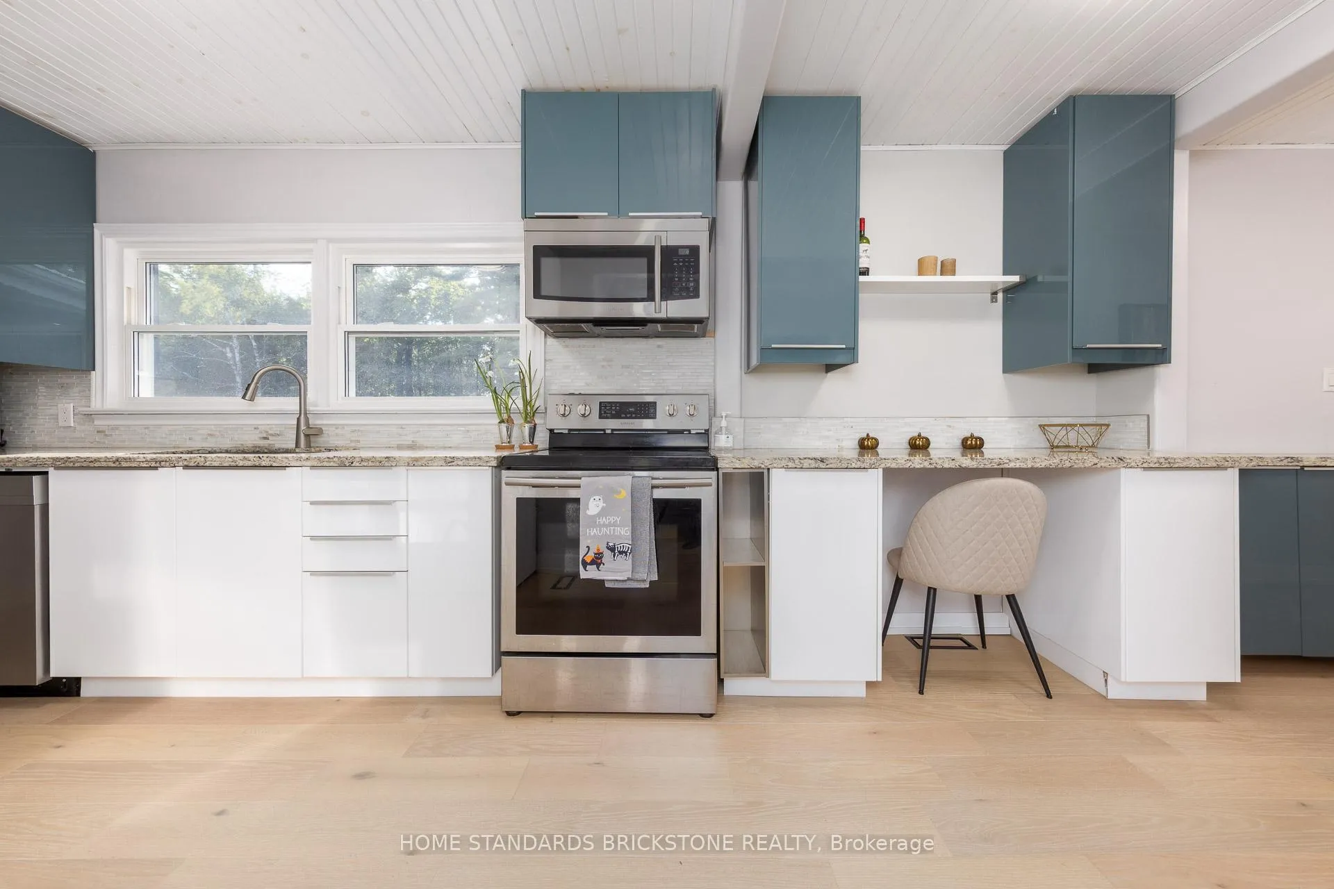 Photo 6 of 2208 Willard Avenue, Innisfil, Alcona — HOMEH