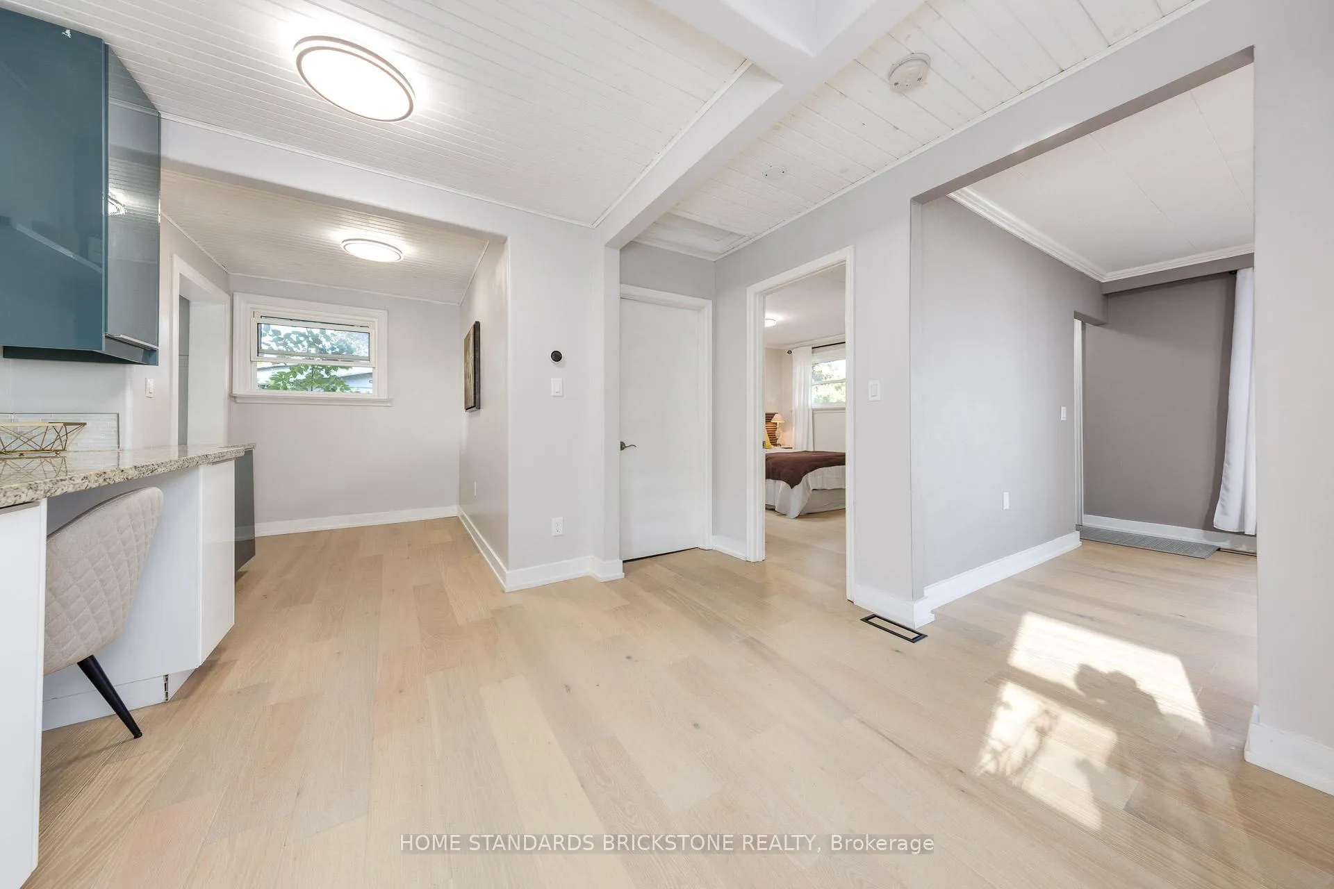 Photo 9 of 2208 Willard Avenue, Innisfil, Alcona — HOMEH