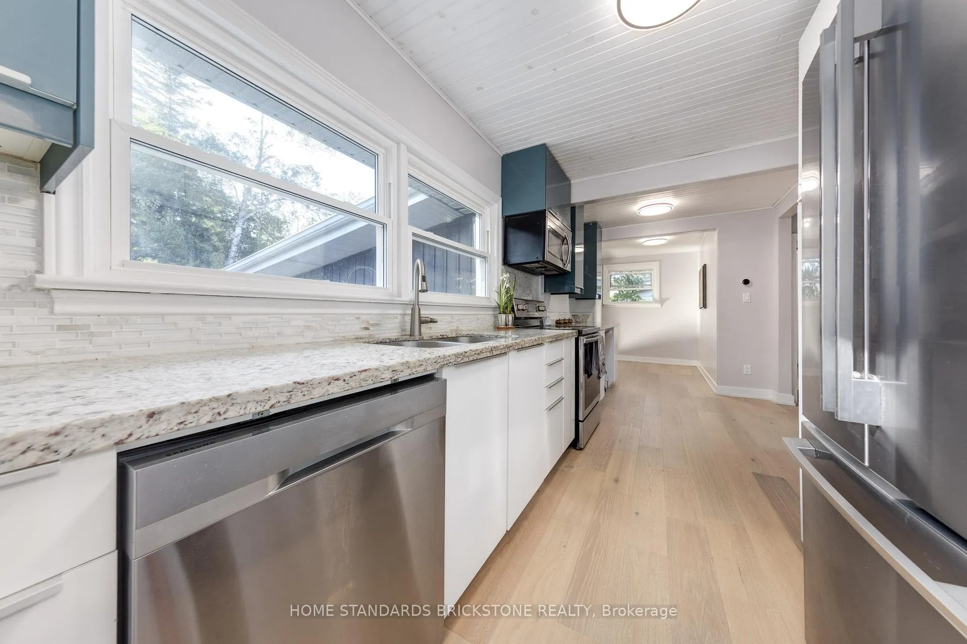 Photo 10 of 2208 Willard Avenue, Innisfil, Alcona — HOMEH